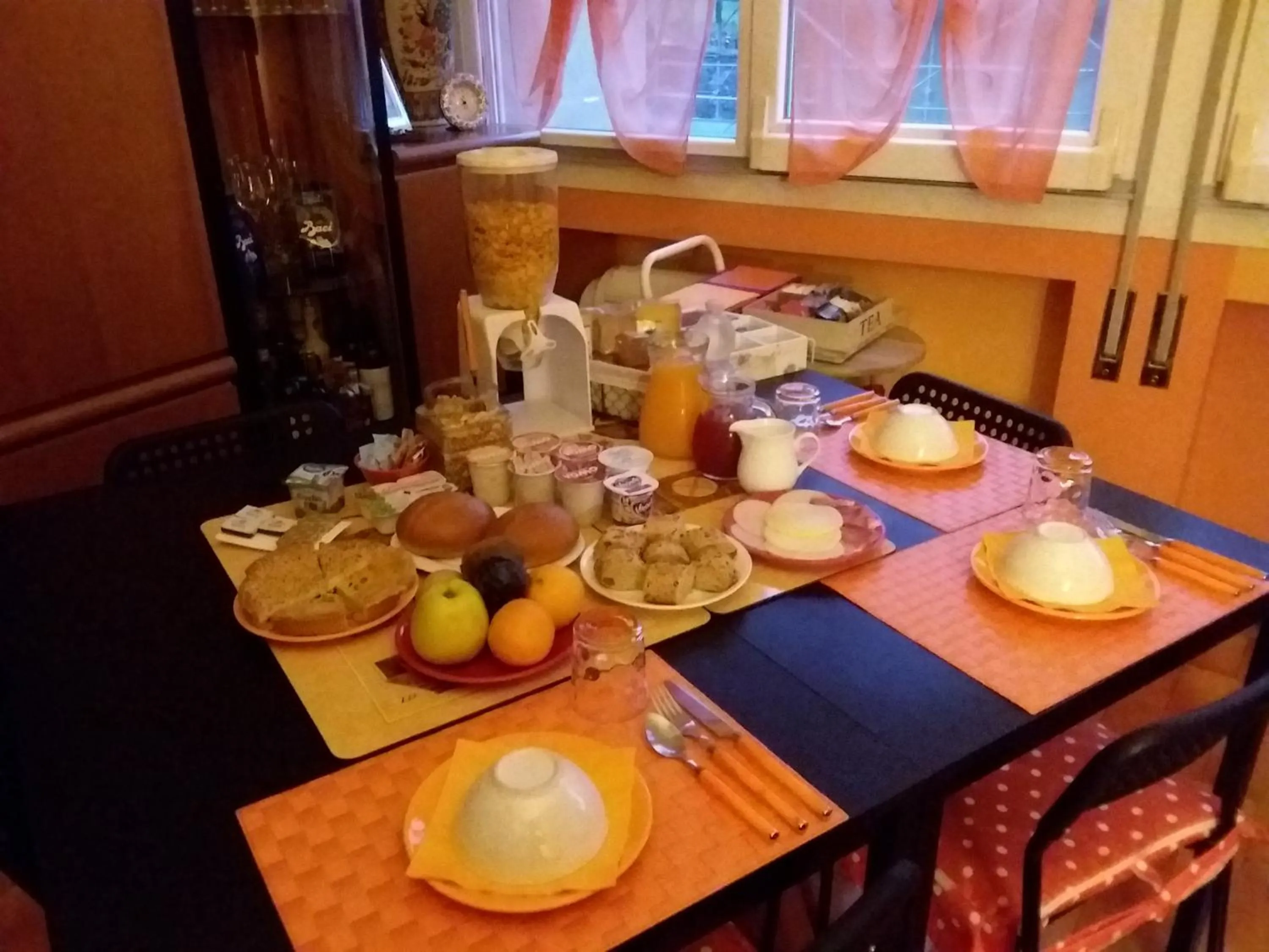 Continental breakfast in Orange House