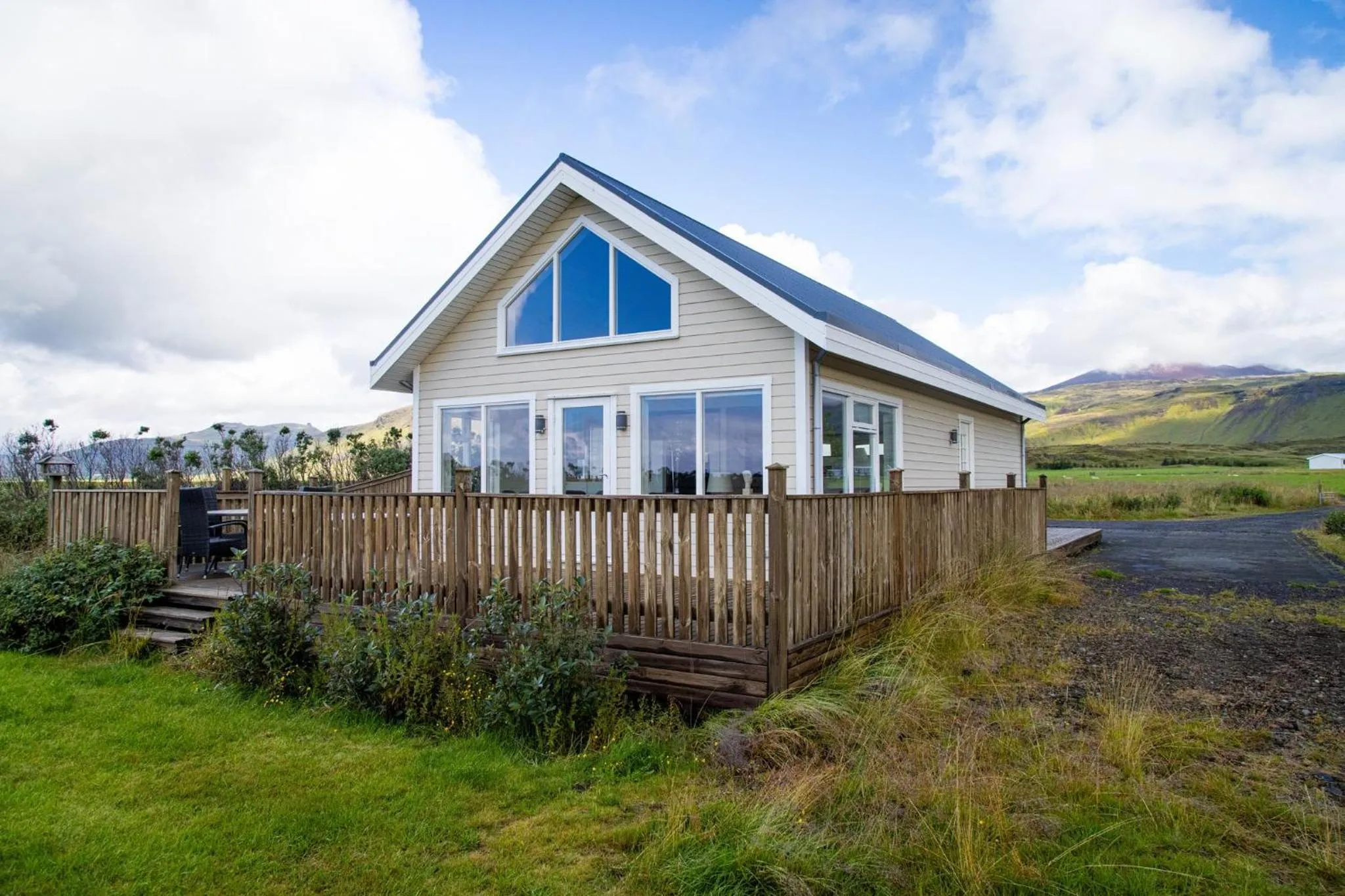 Facade/entrance in Miðhraun - Lava resort & Restaurant
