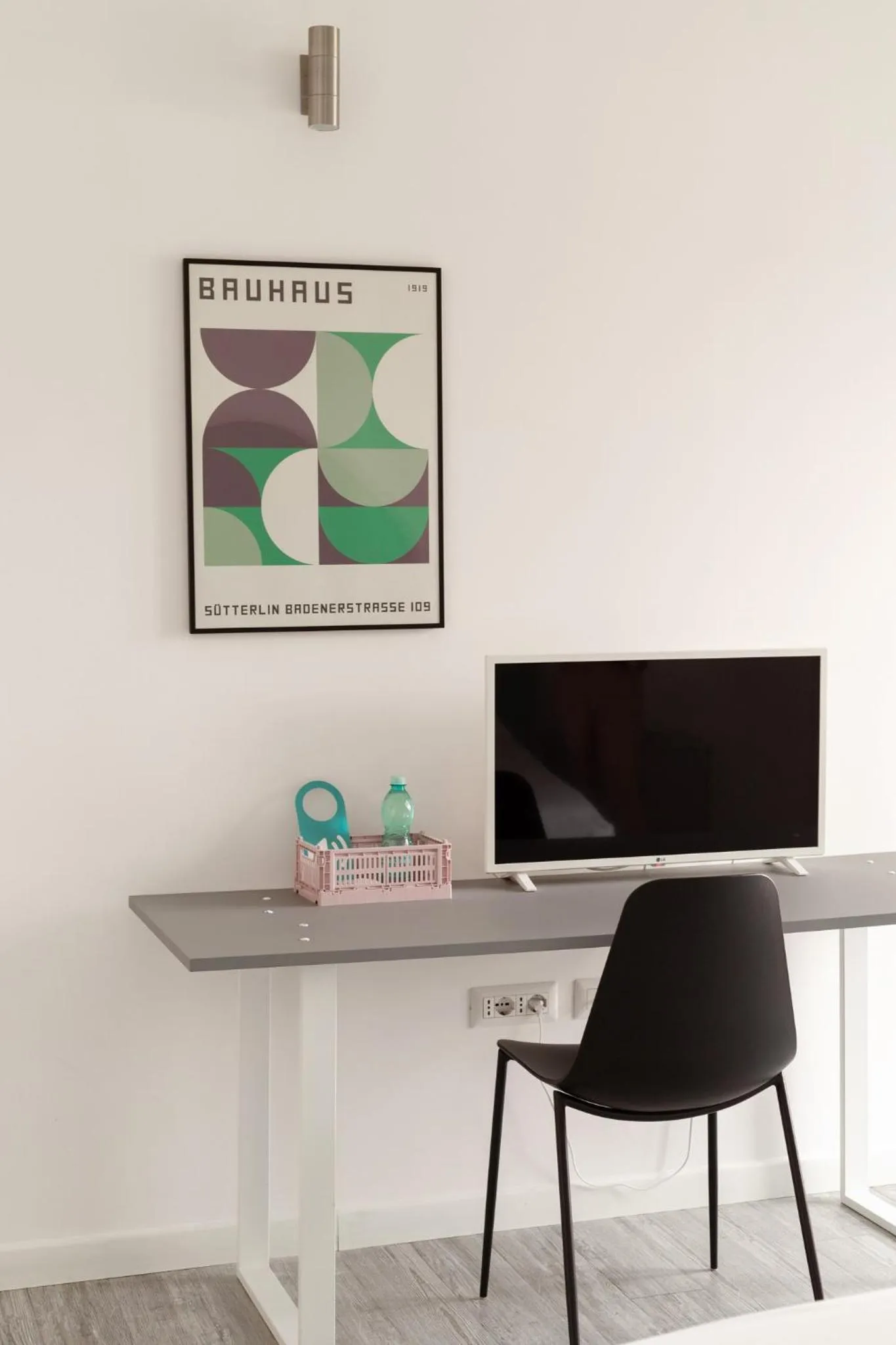 TV and multimedia in Spacebility City - self check-in