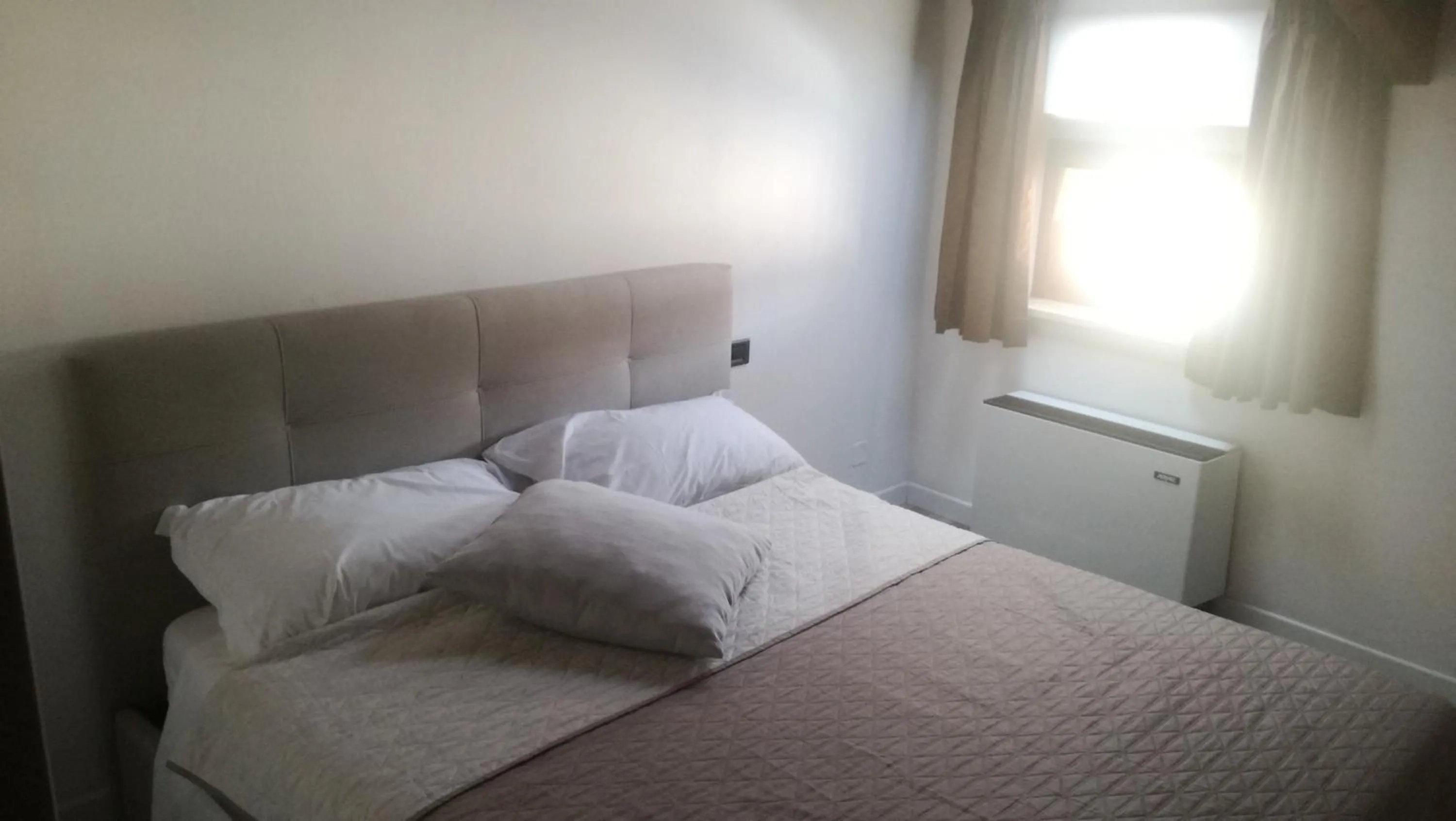 Bed in Verona Relais + Private parking