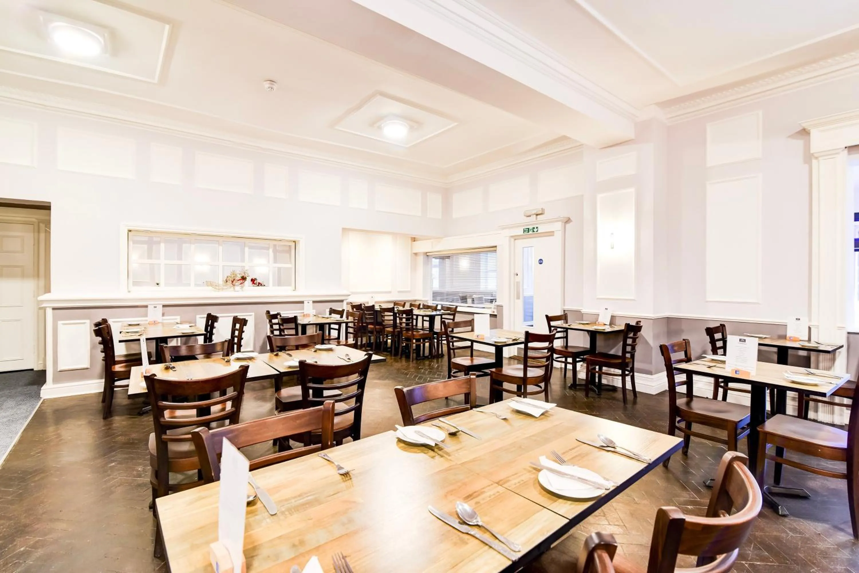 Restaurant/places to eat in Aston Court Derby City Centre by Belvilla