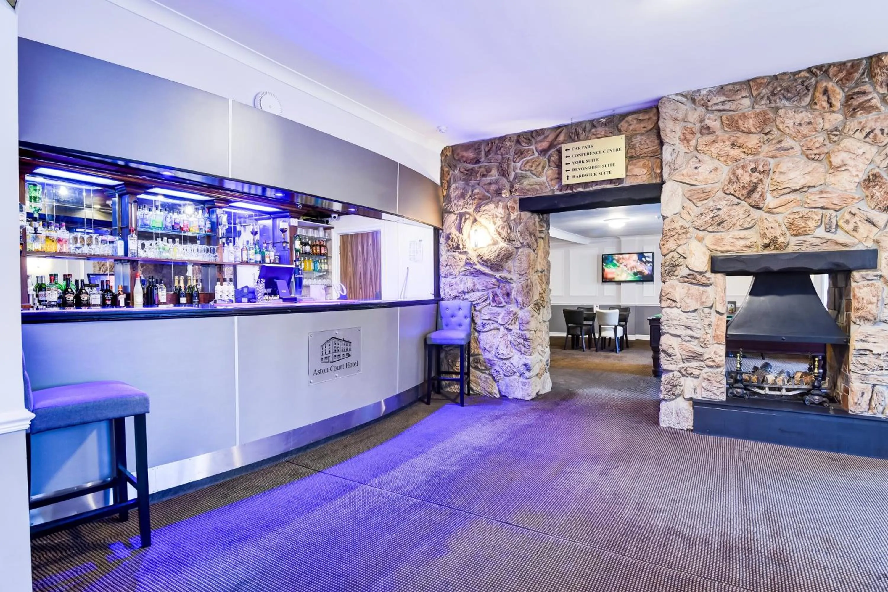 Lounge or bar in Aston Court Derby City Centre by Belvilla