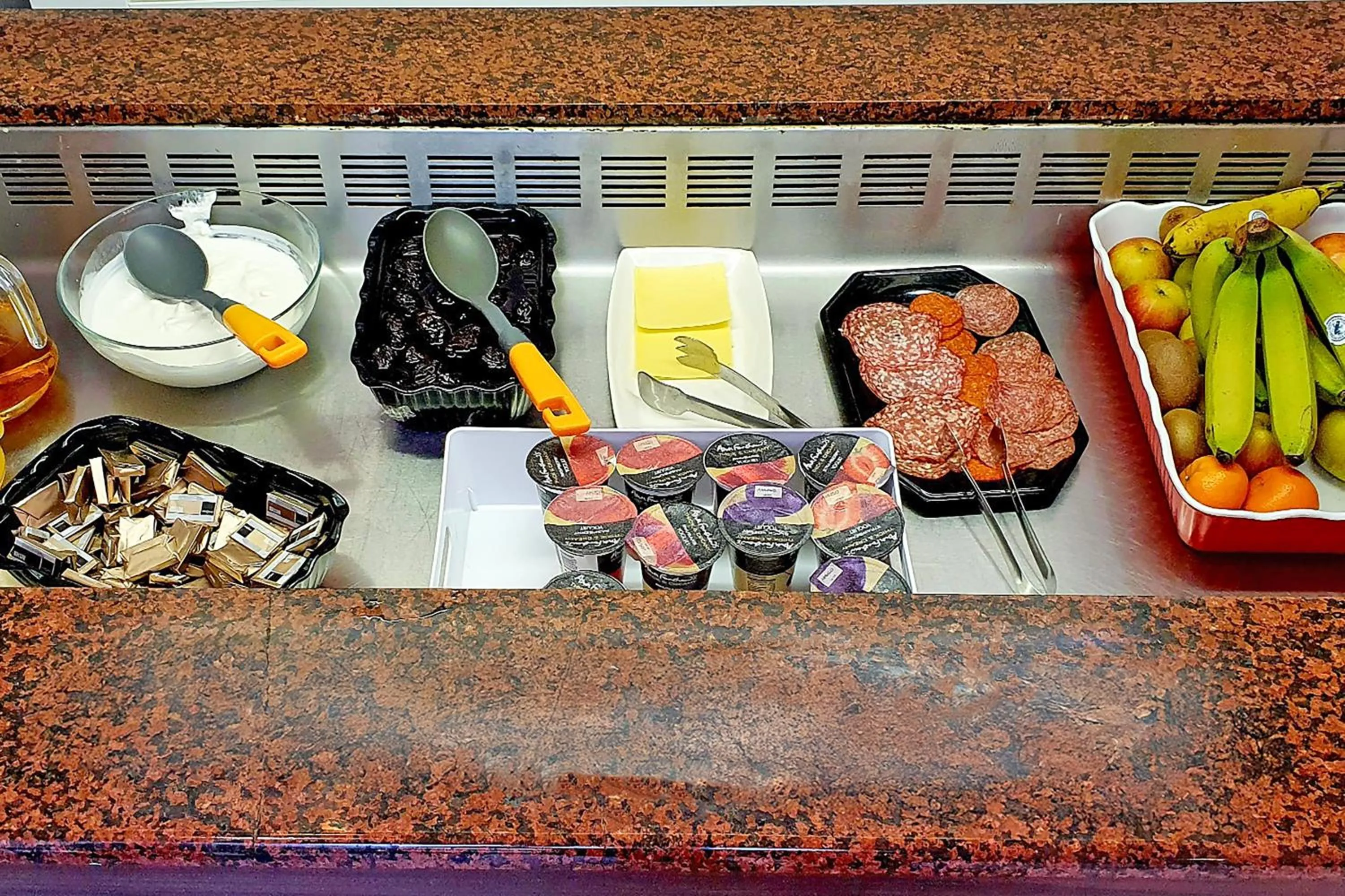 Food and drinks in Aston Court Derby City Centre by Belvilla