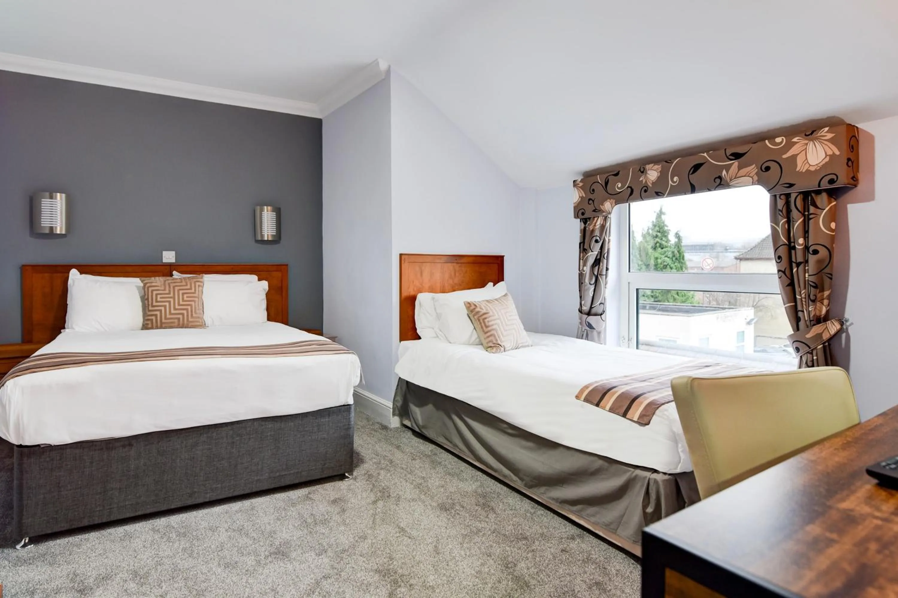 Bedroom, Bed in Aston Court Derby City Centre by Belvilla