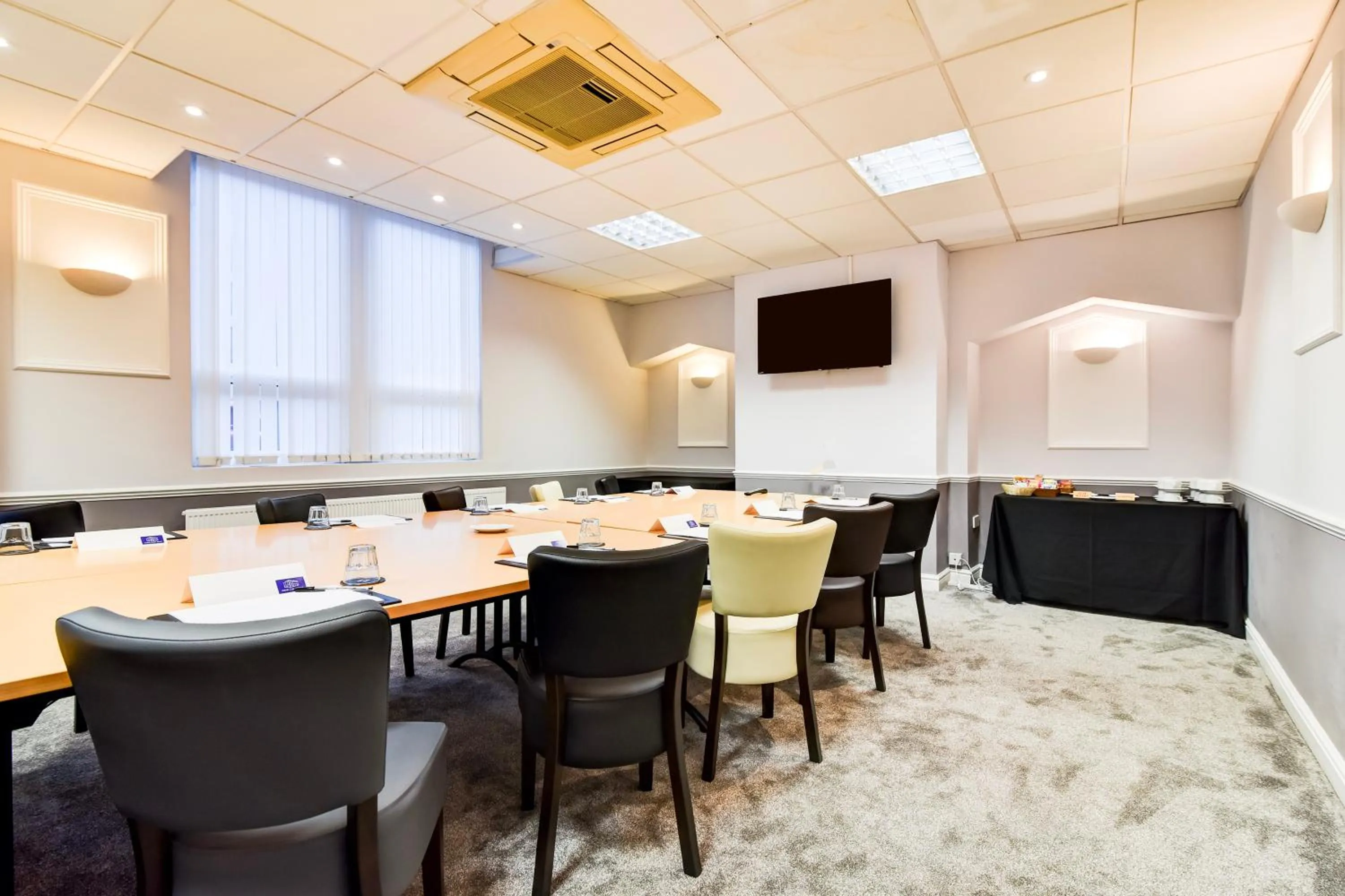 Meeting/conference room in Aston Court Derby City Centre by Belvilla