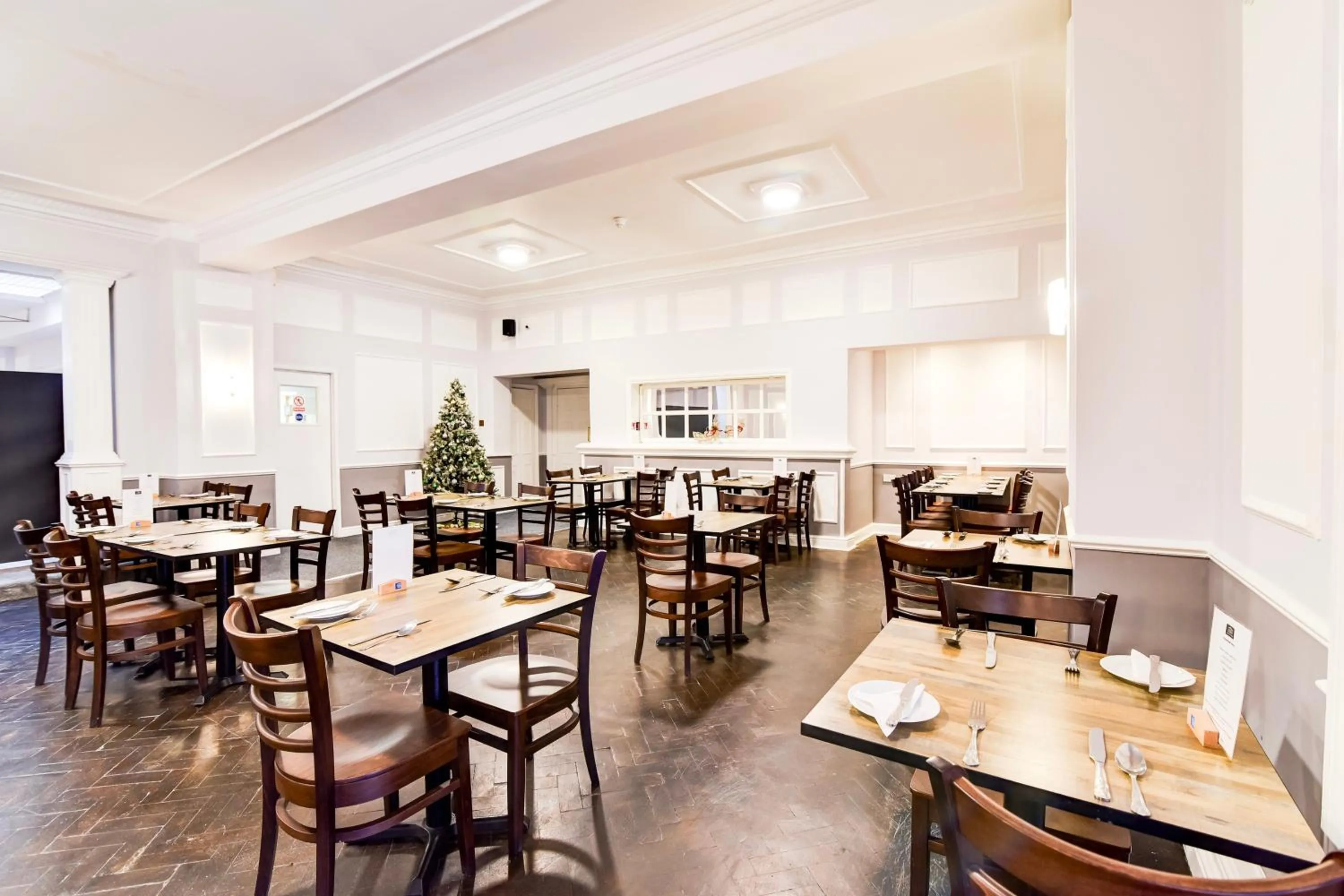 Restaurant/places to eat in Aston Court Derby City Centre by Belvilla