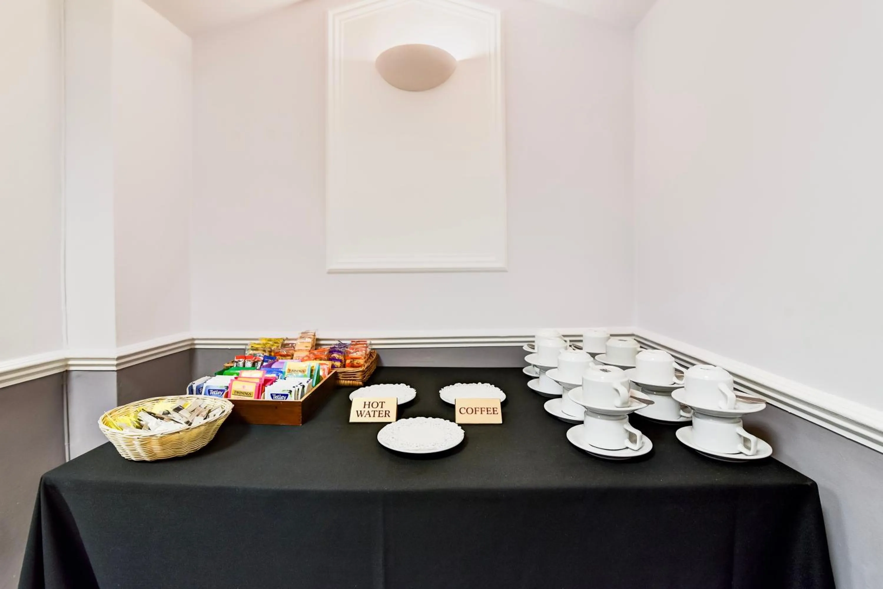 Restaurant/places to eat in Aston Court Derby City Centre by Belvilla