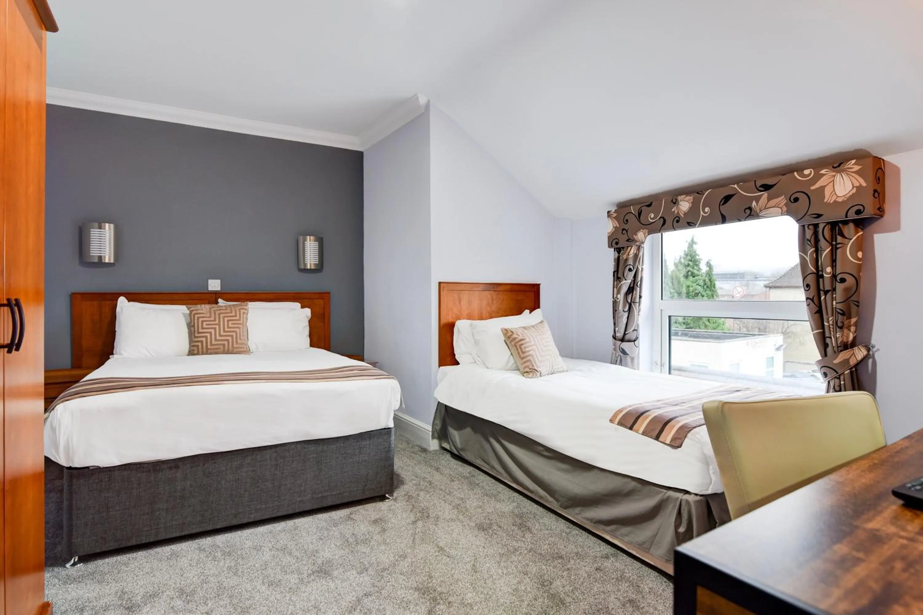 Bedroom, Bed in Aston Court Derby City Centre by Belvilla