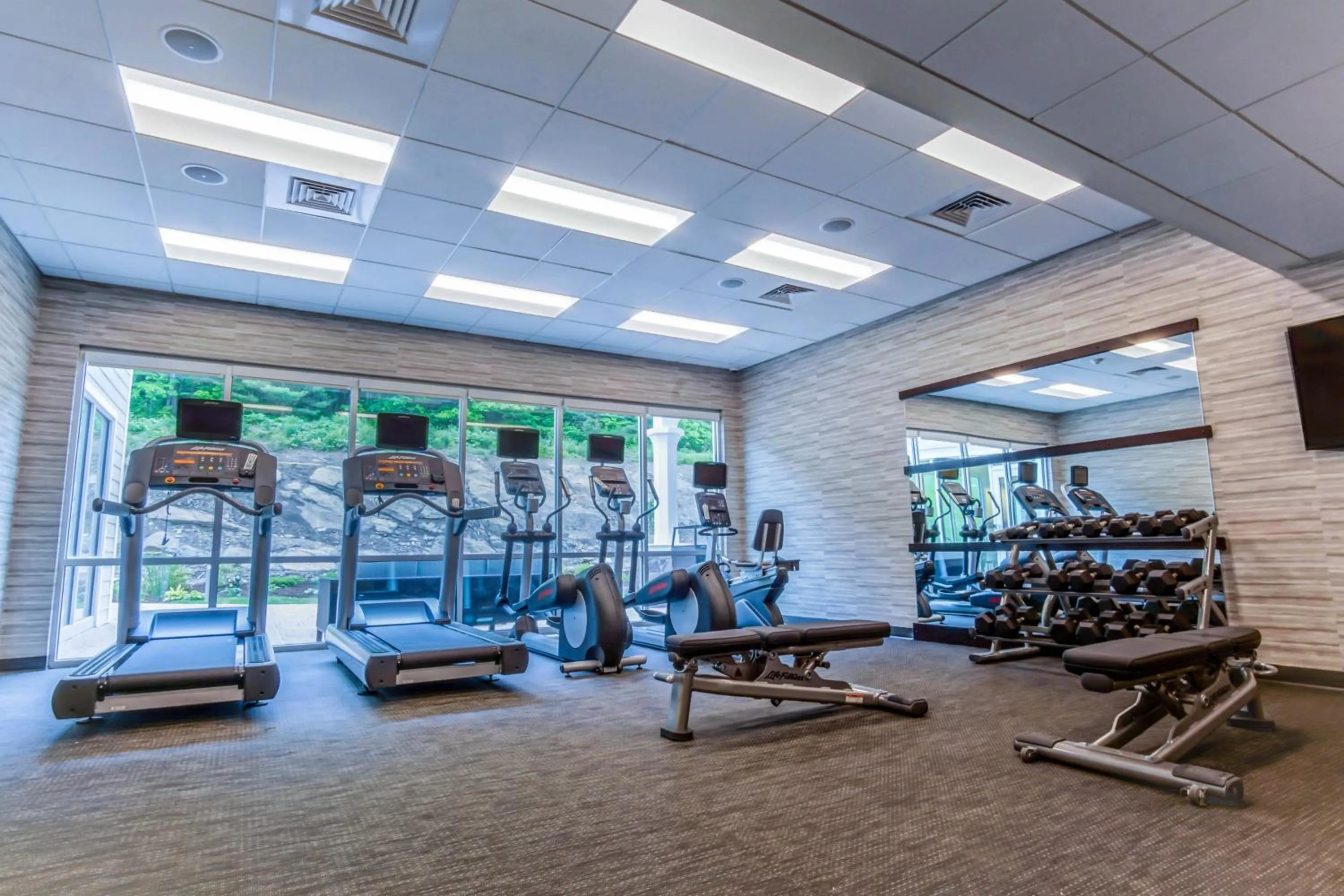 Fitness centre/facilities in Courtyard by Marriott Lenox Berkshires