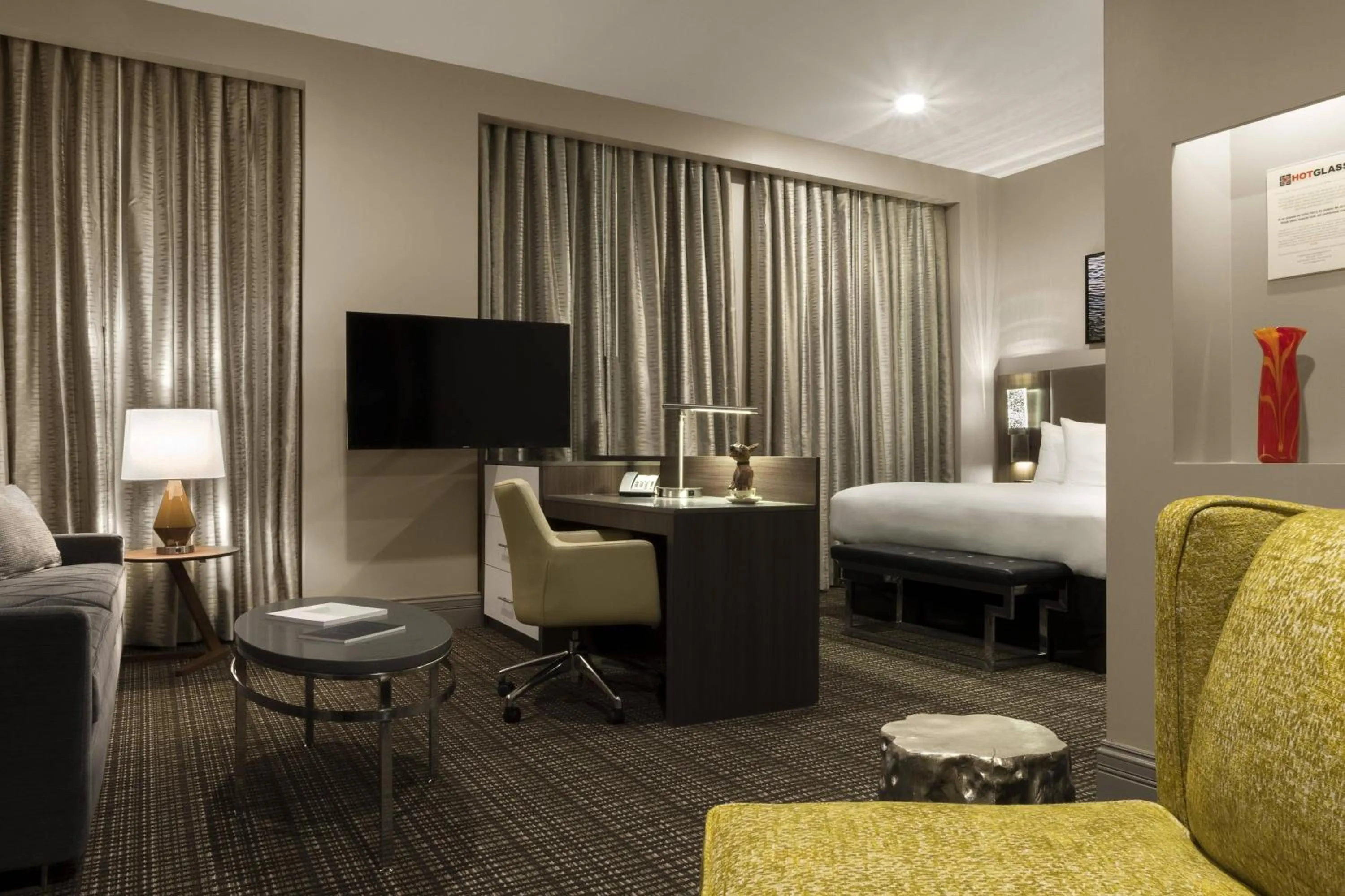 Photo of the whole room, Bed in The Current Iowa, Autograph Collection