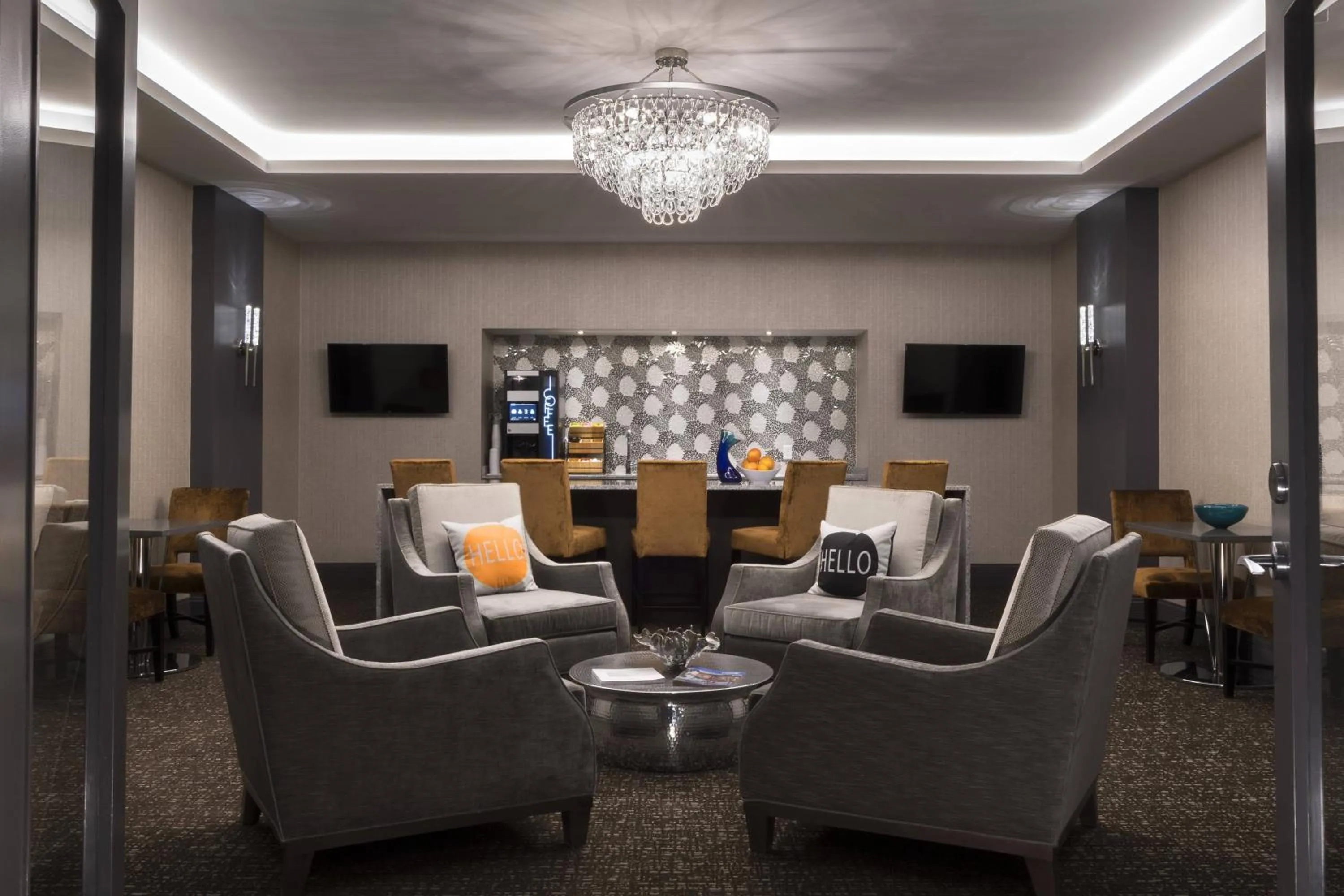 Lounge or bar in The Current Iowa, Autograph Collection