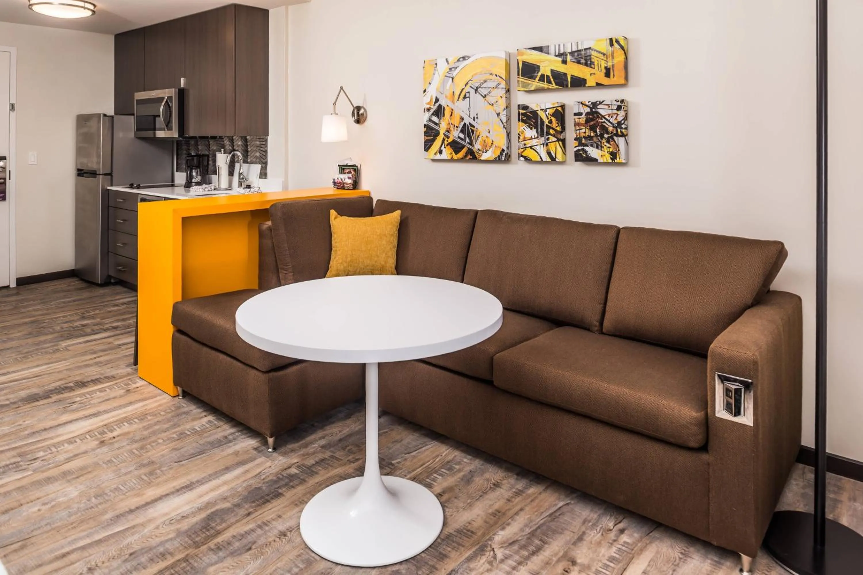 Living room in Residence Inn by Marriott Pittsburgh Oakland/University Place