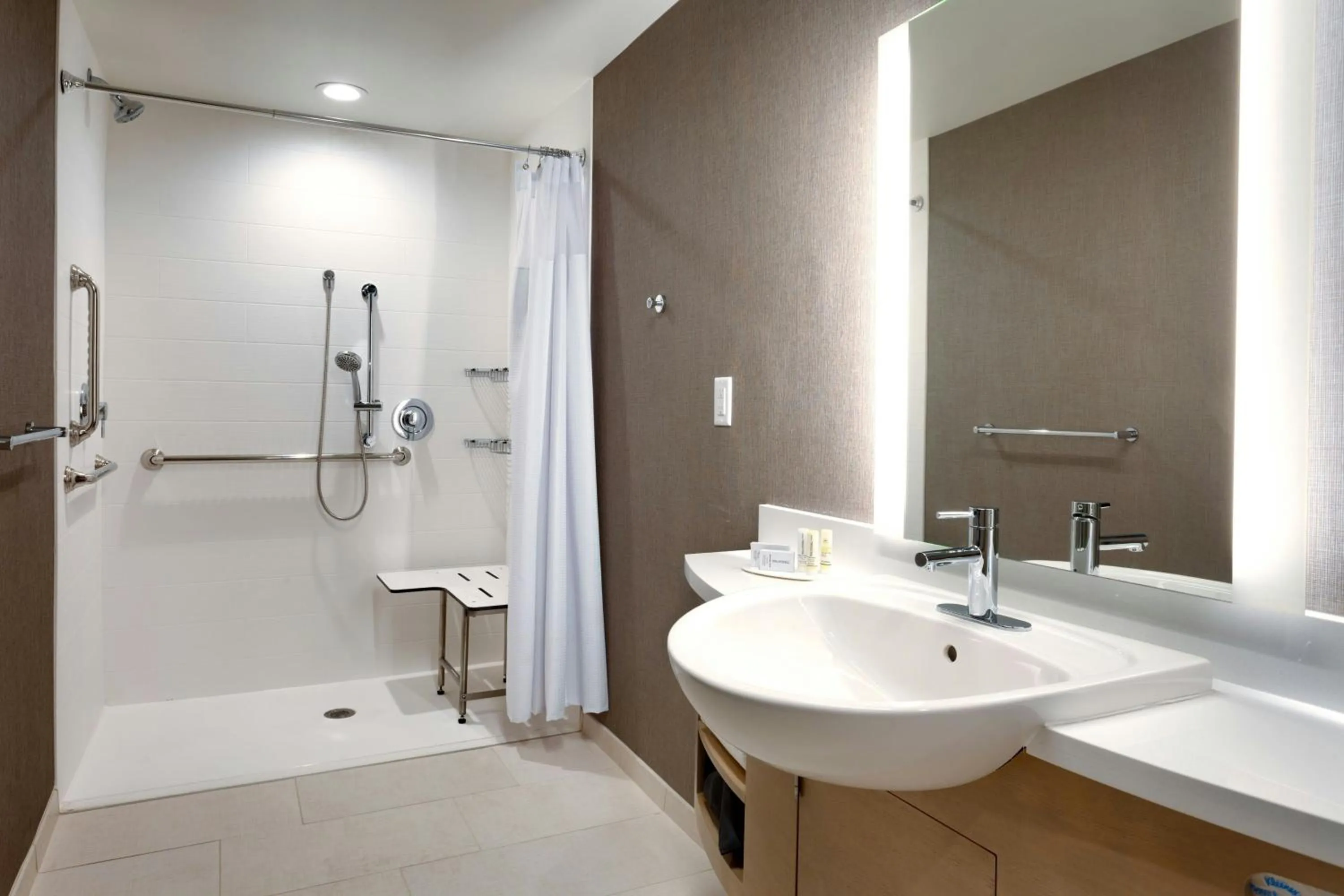 Bathroom in SpringHill Suites by Marriott Salt Lake City-South Jordan