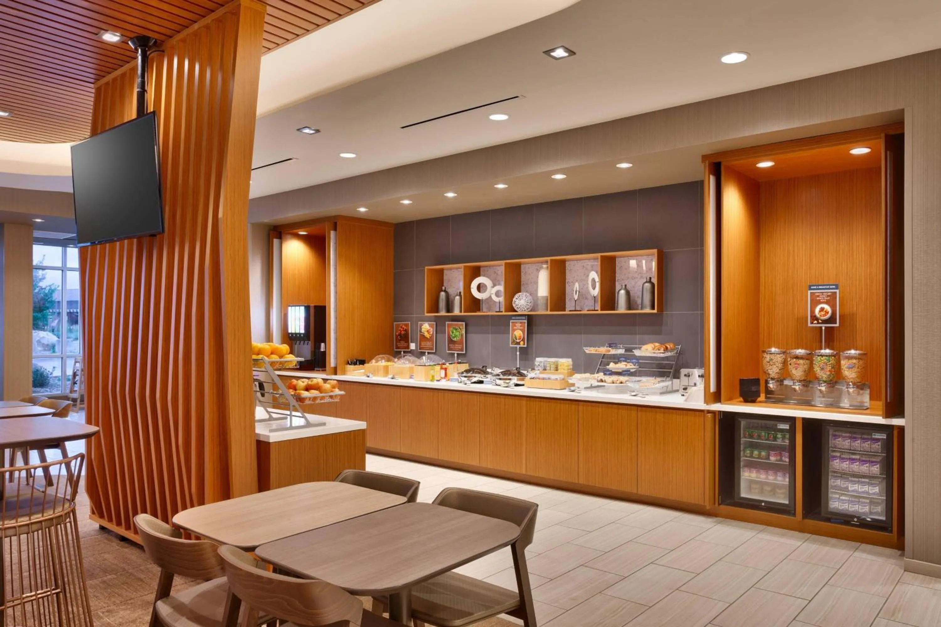 Breakfast in SpringHill Suites by Marriott Salt Lake City-South Jordan