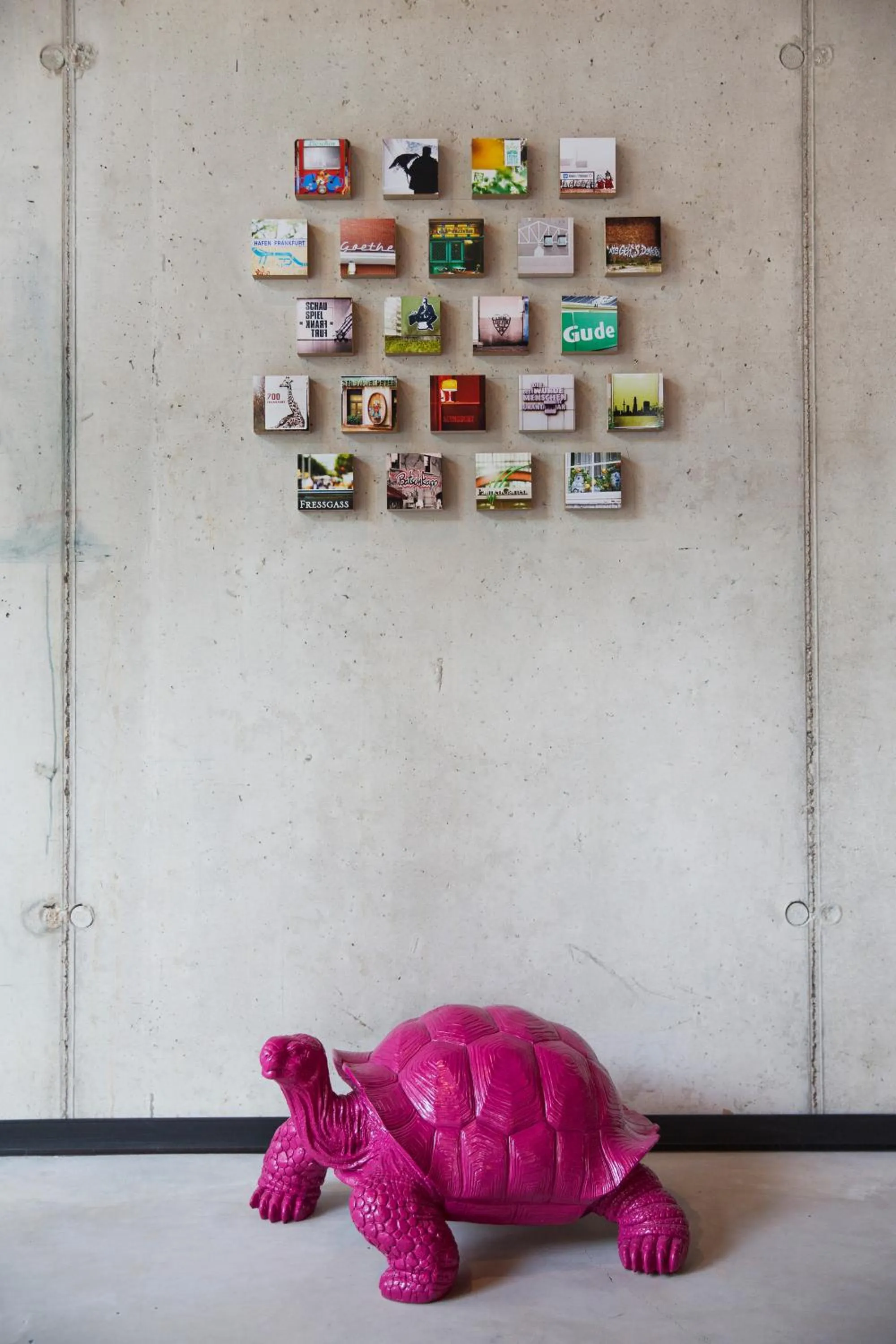 Lobby or reception in MOXY Frankfurt East