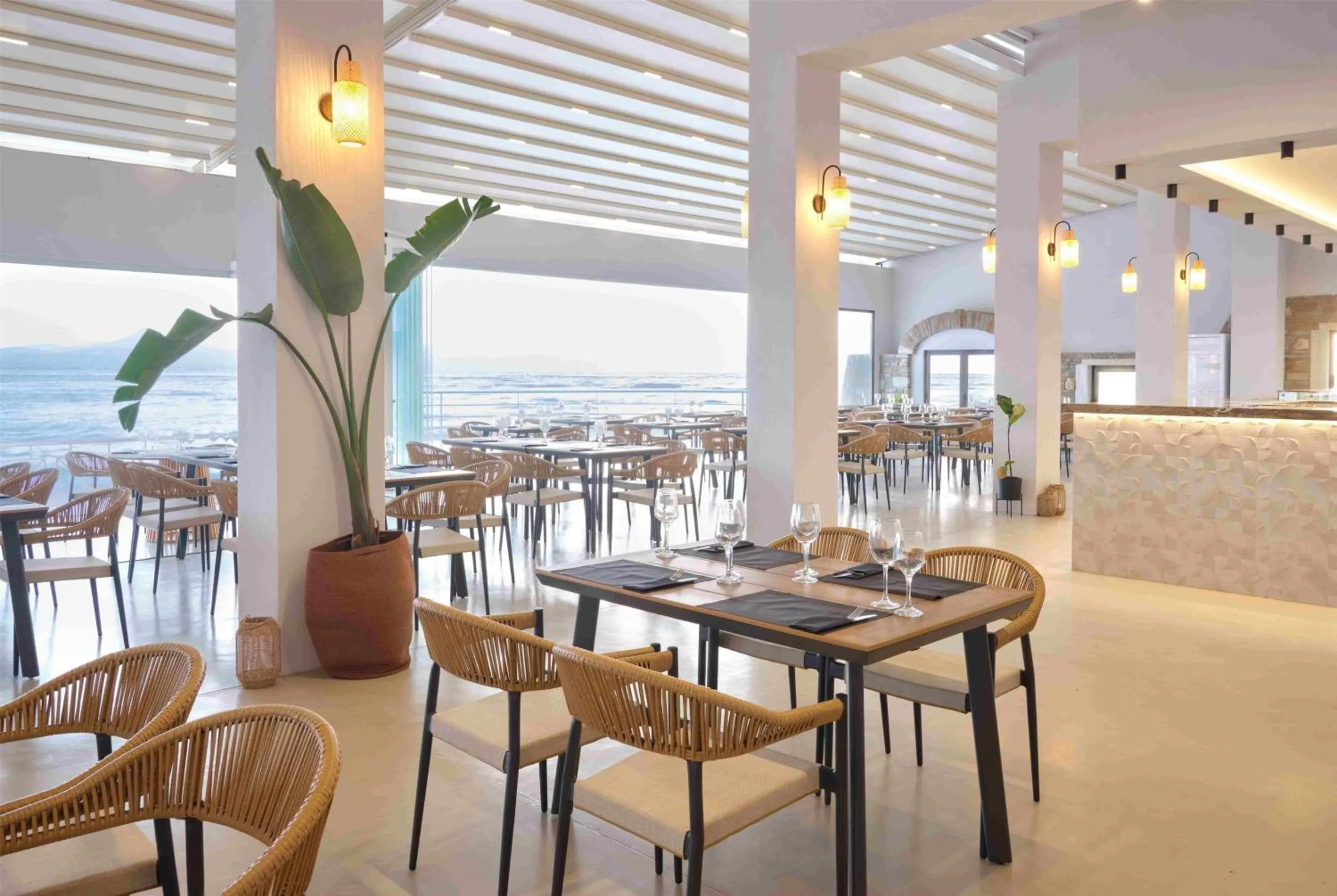 Restaurant/places to eat in Ramada Loutraki Poseidon Resort