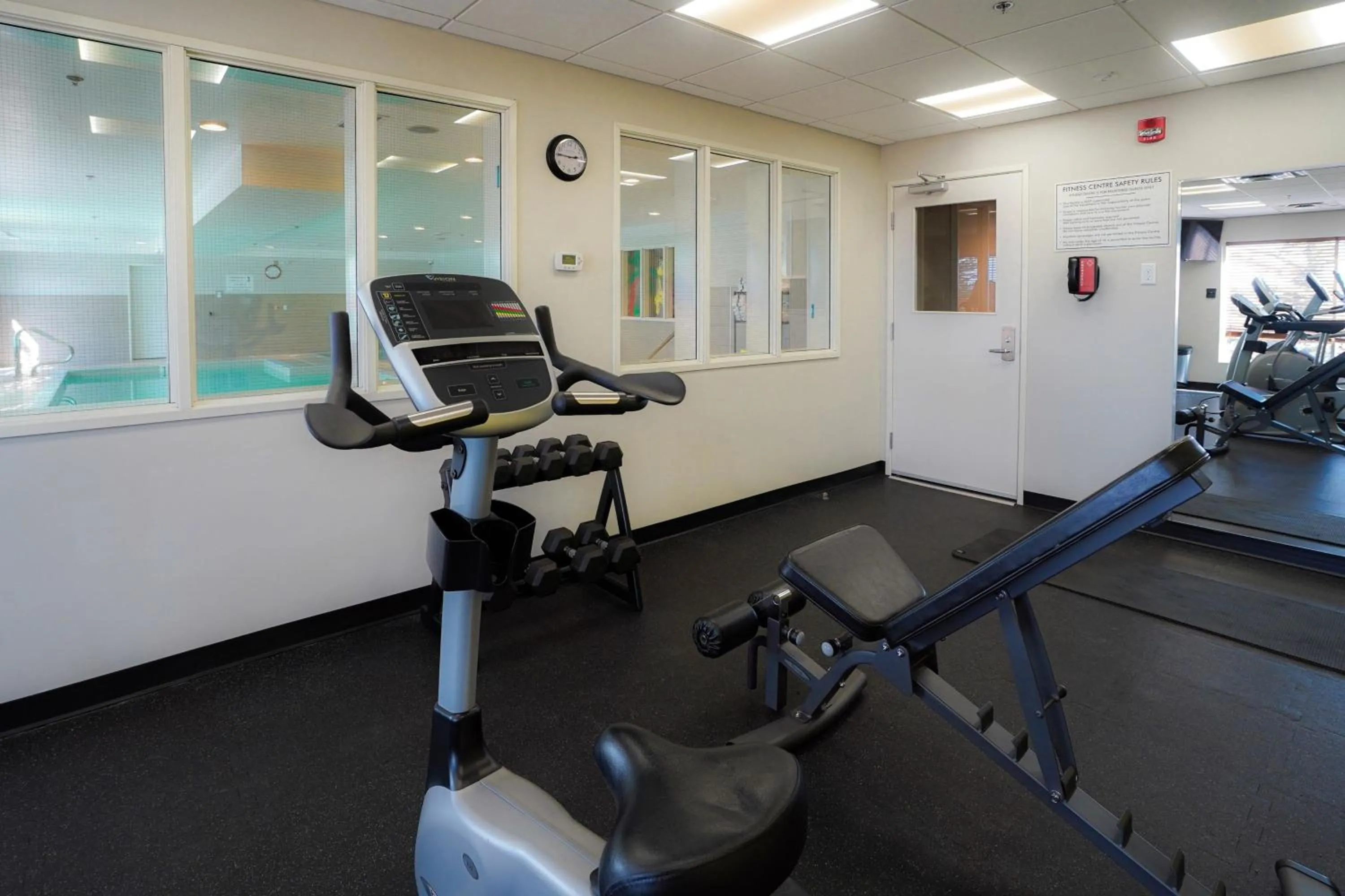 Fitness centre/facilities in Fairfield Inn & Suites by Marriott Airdrie