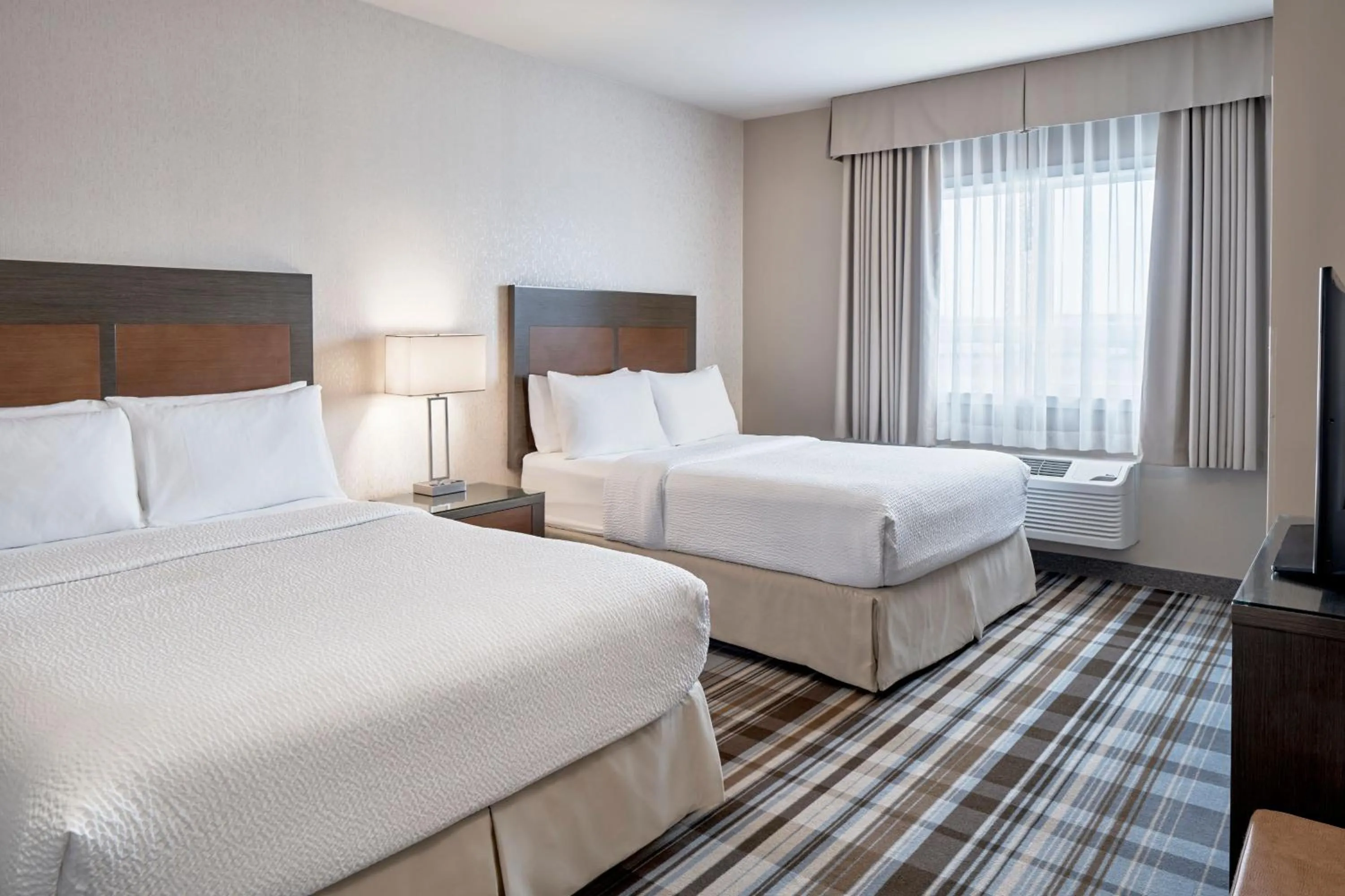 Bedroom, Bed in Fairfield Inn & Suites by Marriott Airdrie