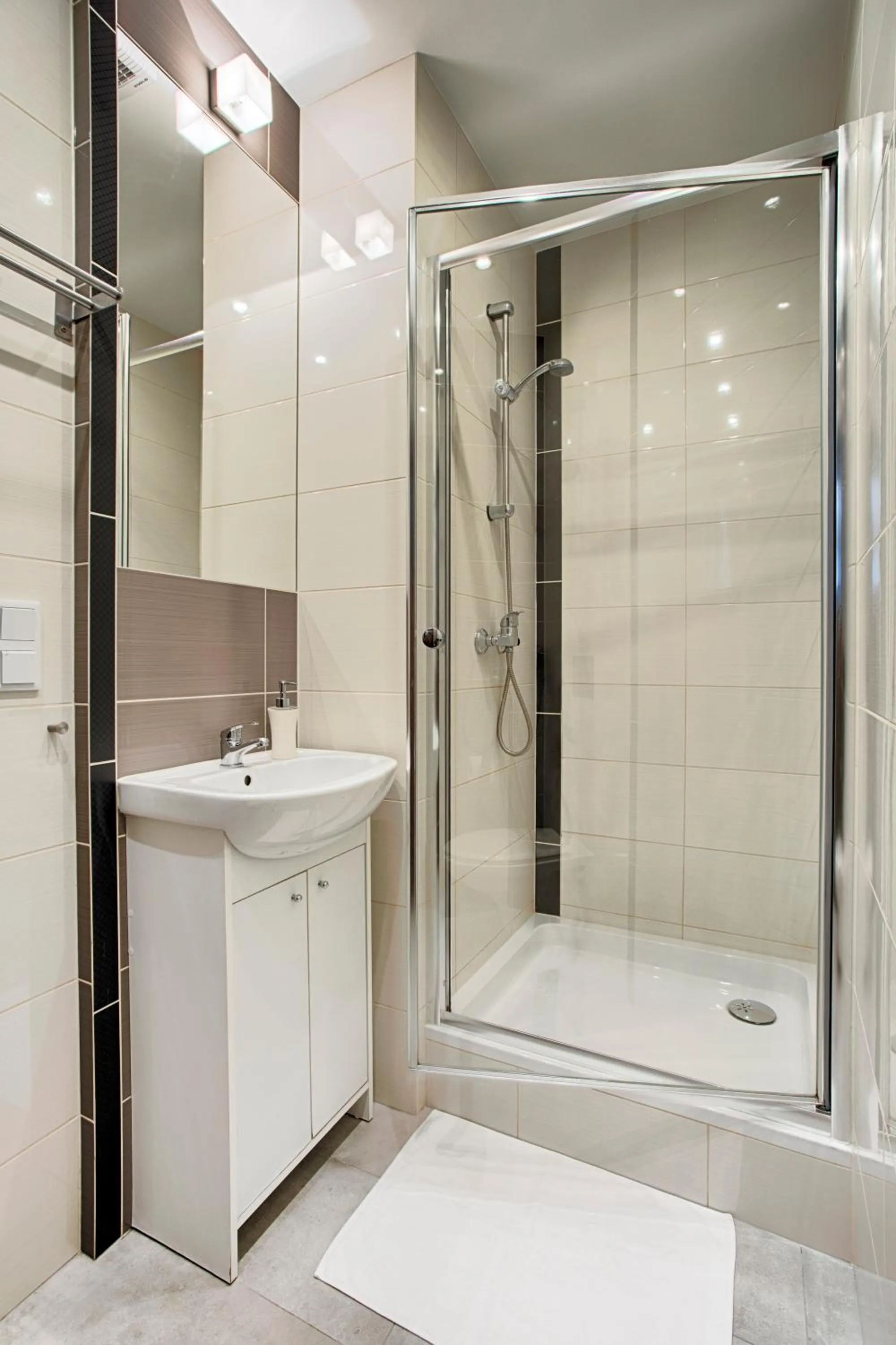 Shower in Daniel Griffin Aparthotel by Artery Hotels