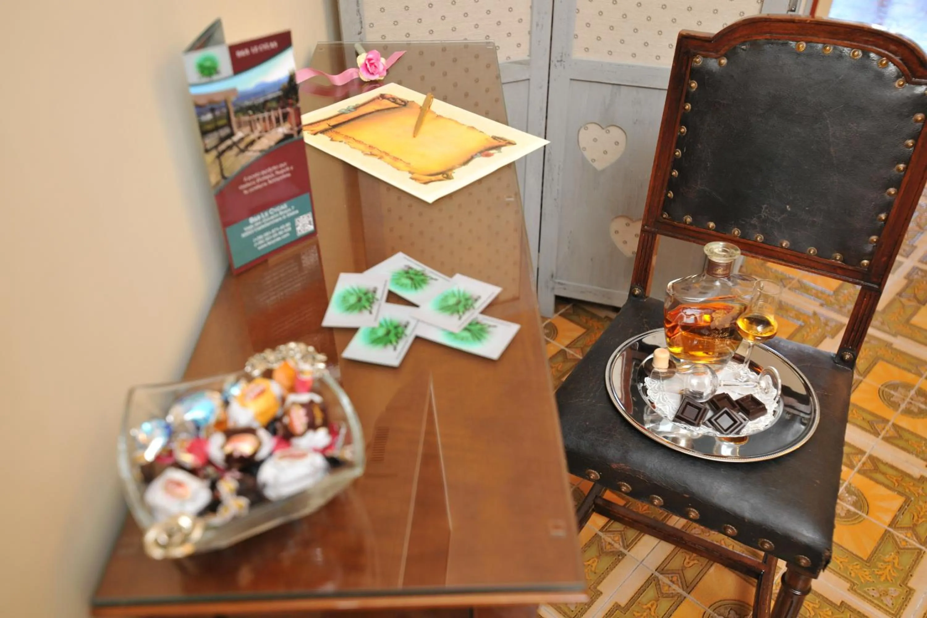 Decorative detail in B&b Le Cycas