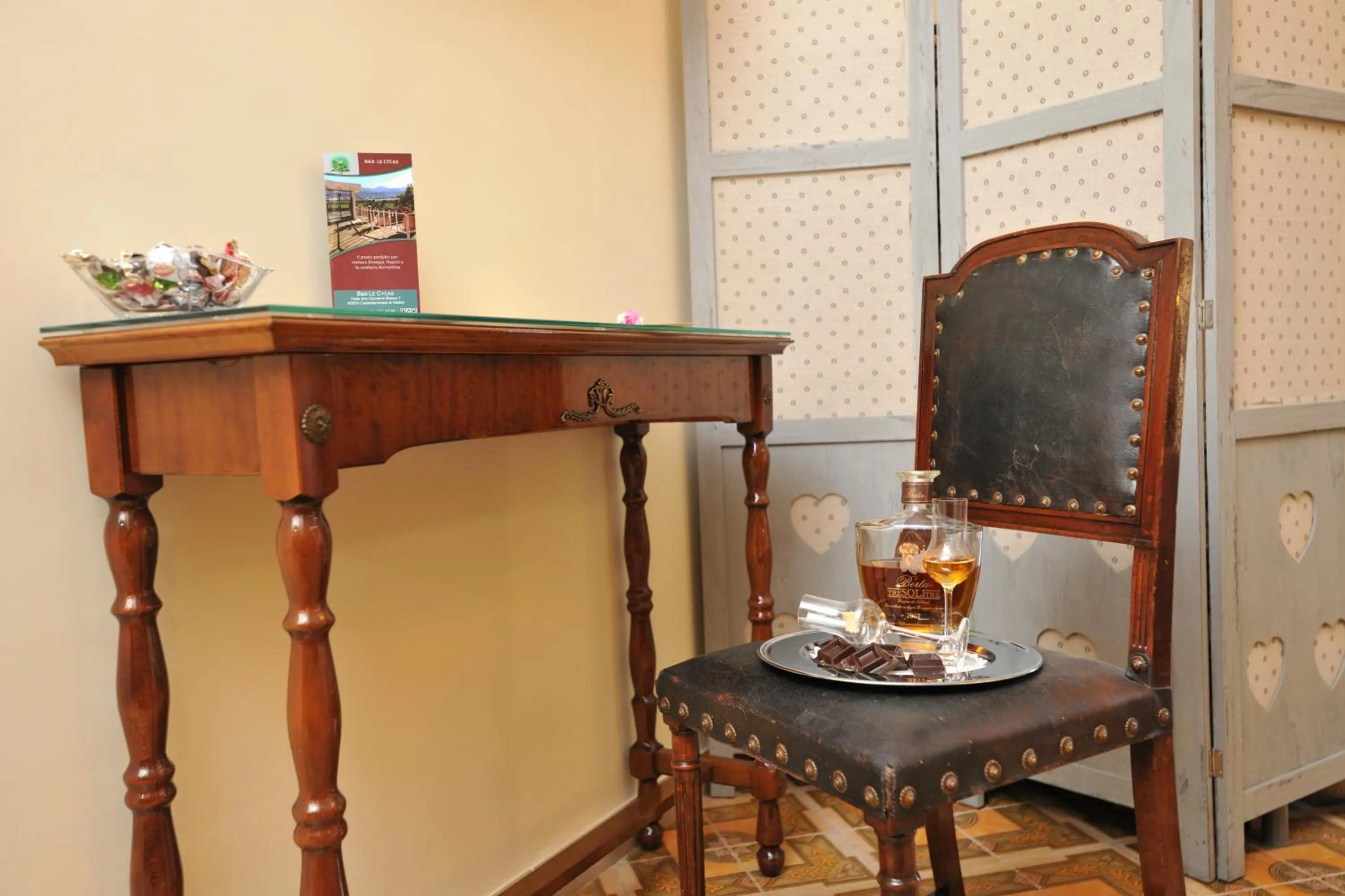 Decorative detail in B&b Le Cycas