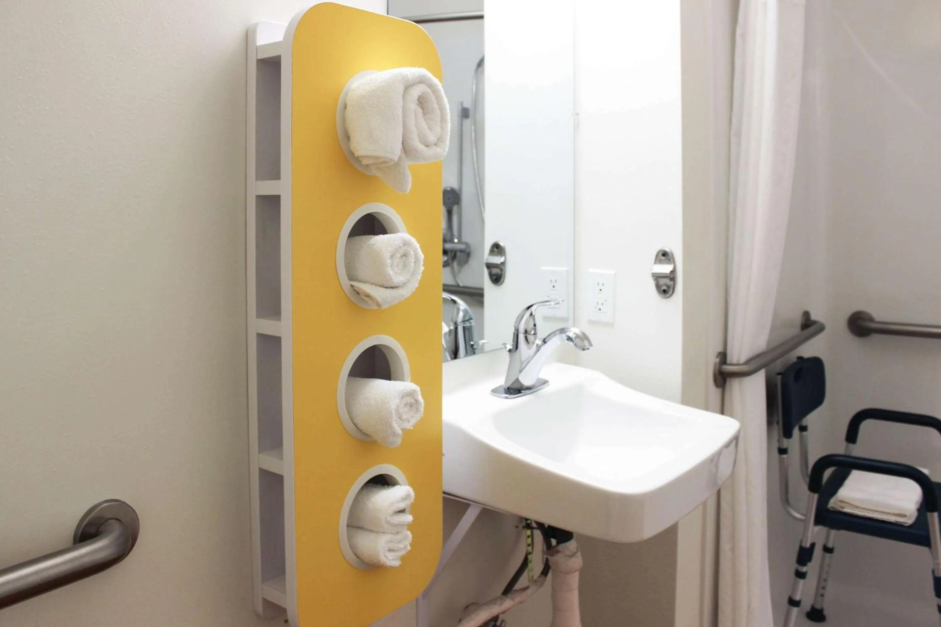 Bathroom in Motel 6 Rexburg, ID