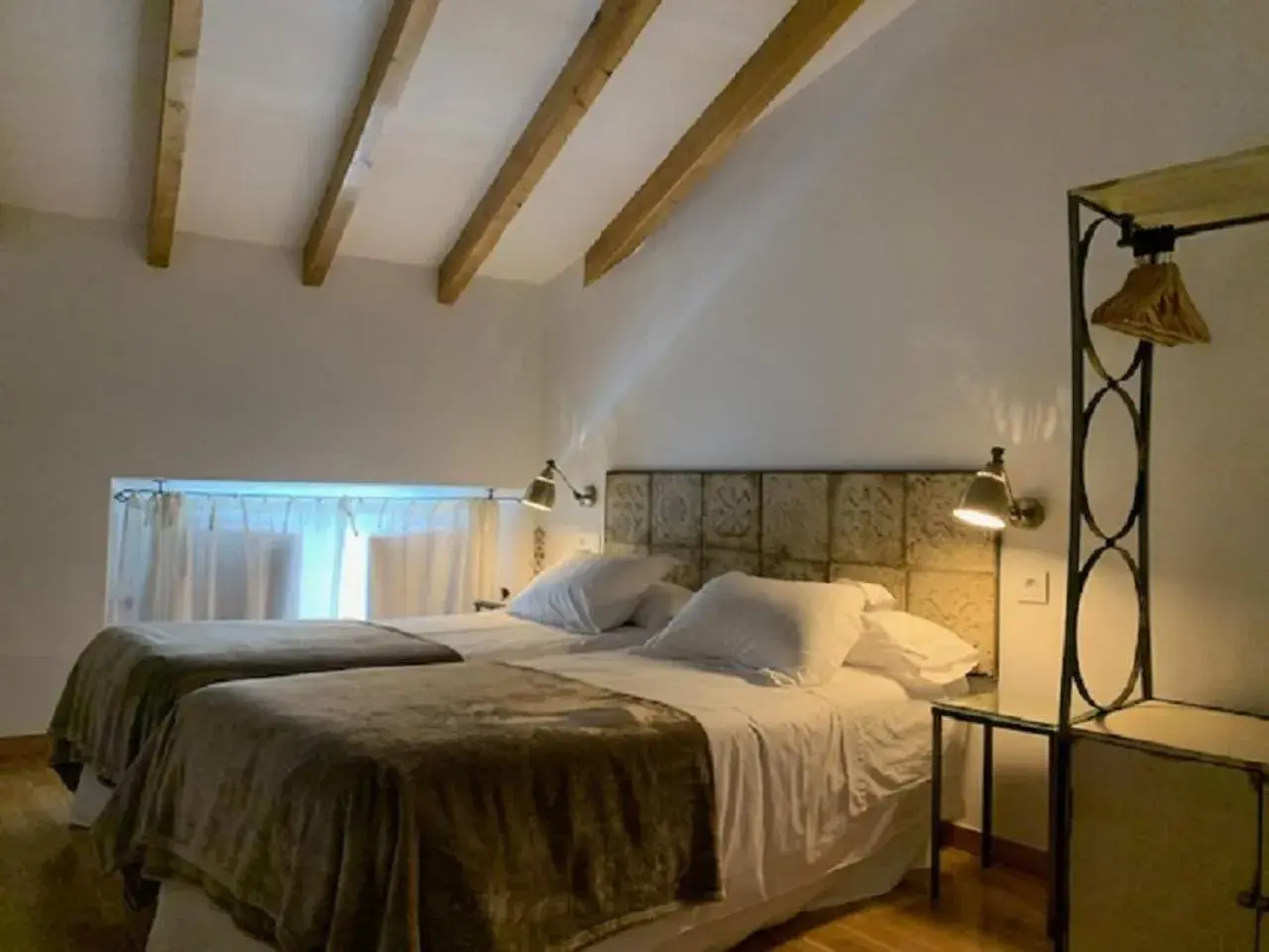 Twin Room in Círculo Artístico 1911 Hotel Boutique Twin Room in Círculo Artístico 1911 Hotel Boutique