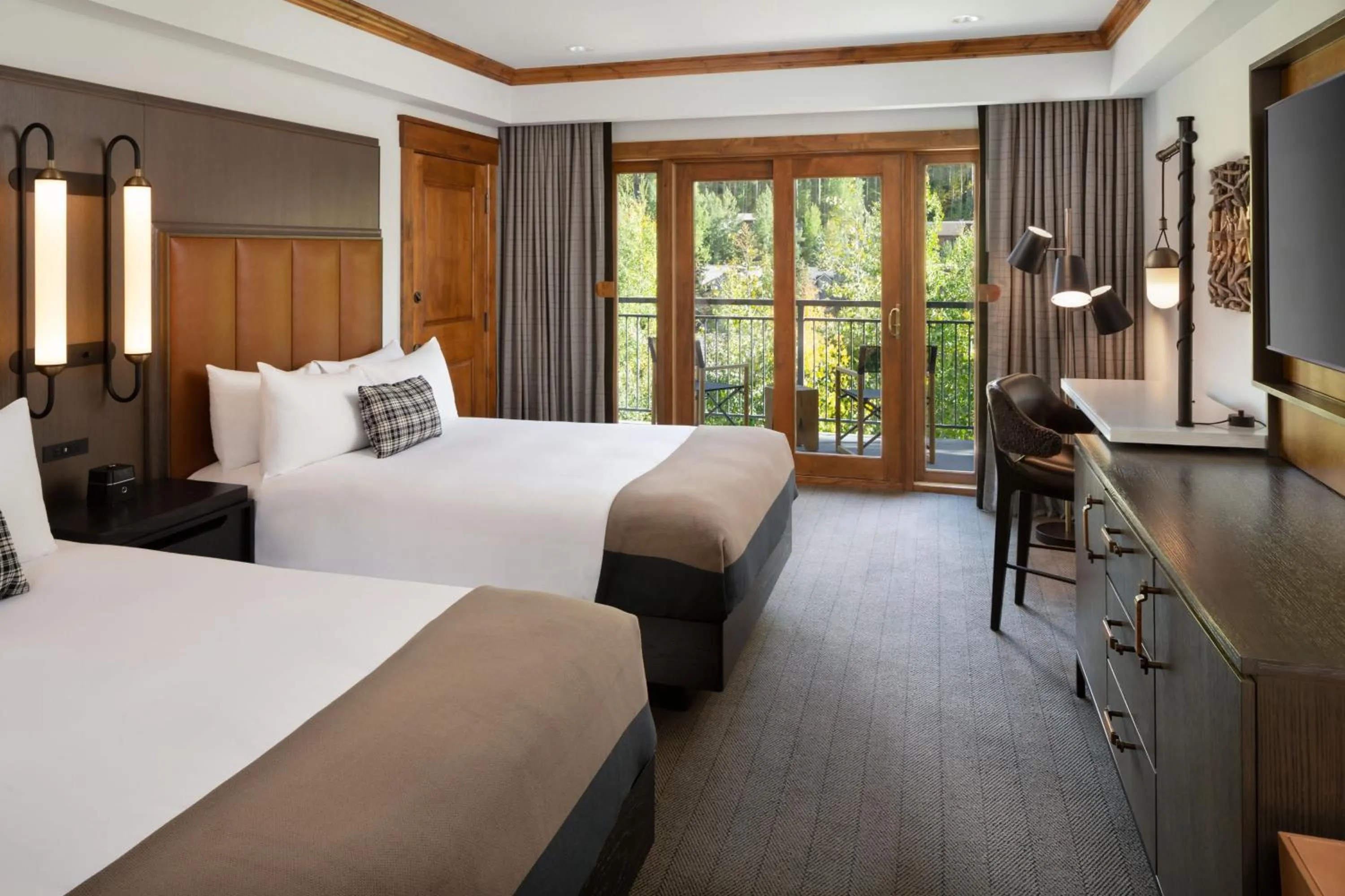 Bedroom, Bed in The Hythe, a Luxury Collection Resort, Vail
