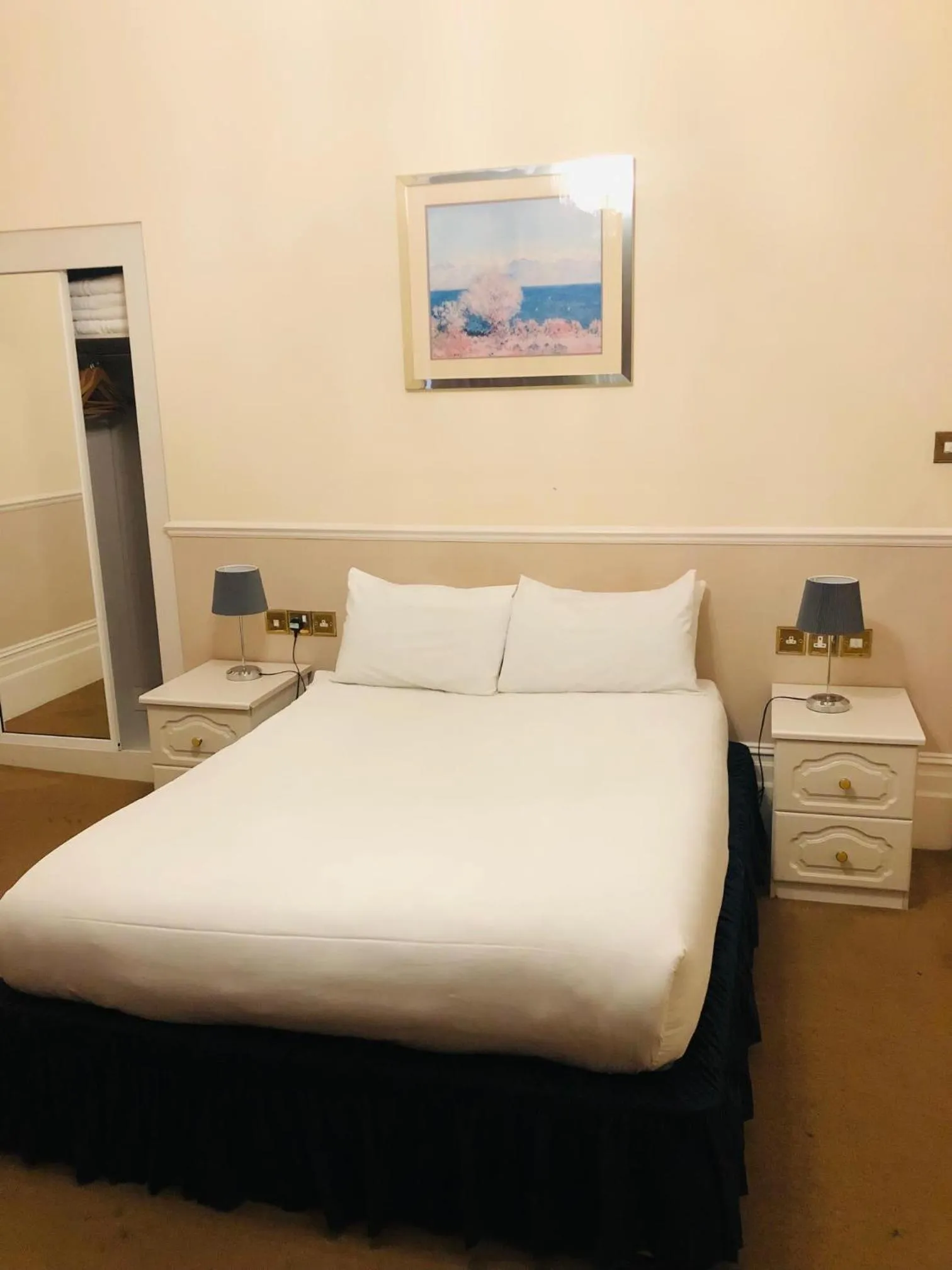 Bed in Albany, Brighton & Hove