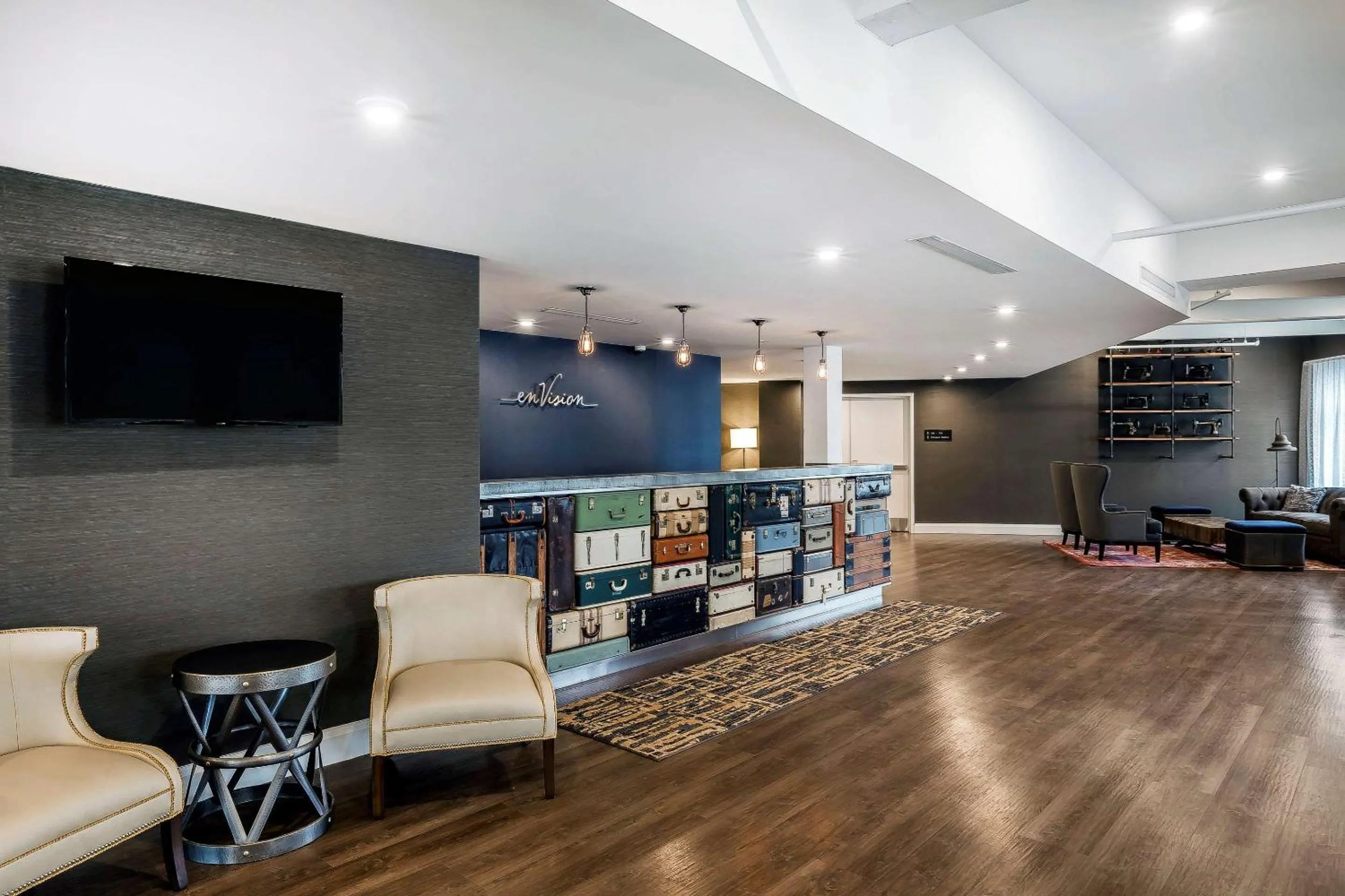 Lobby or reception in enVision Hotel Boston-Everett