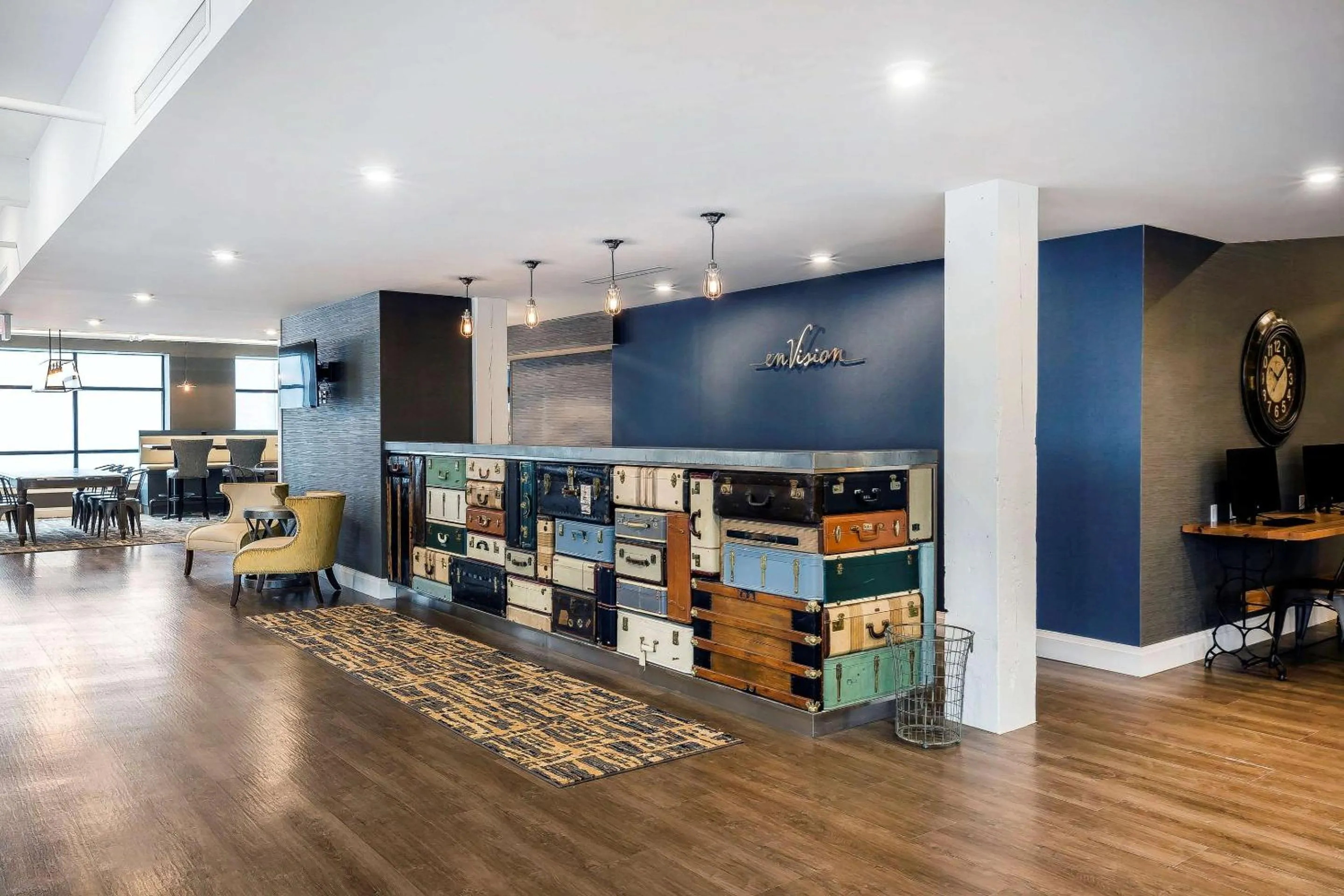 Lobby or reception in enVision Hotel Boston-Everett