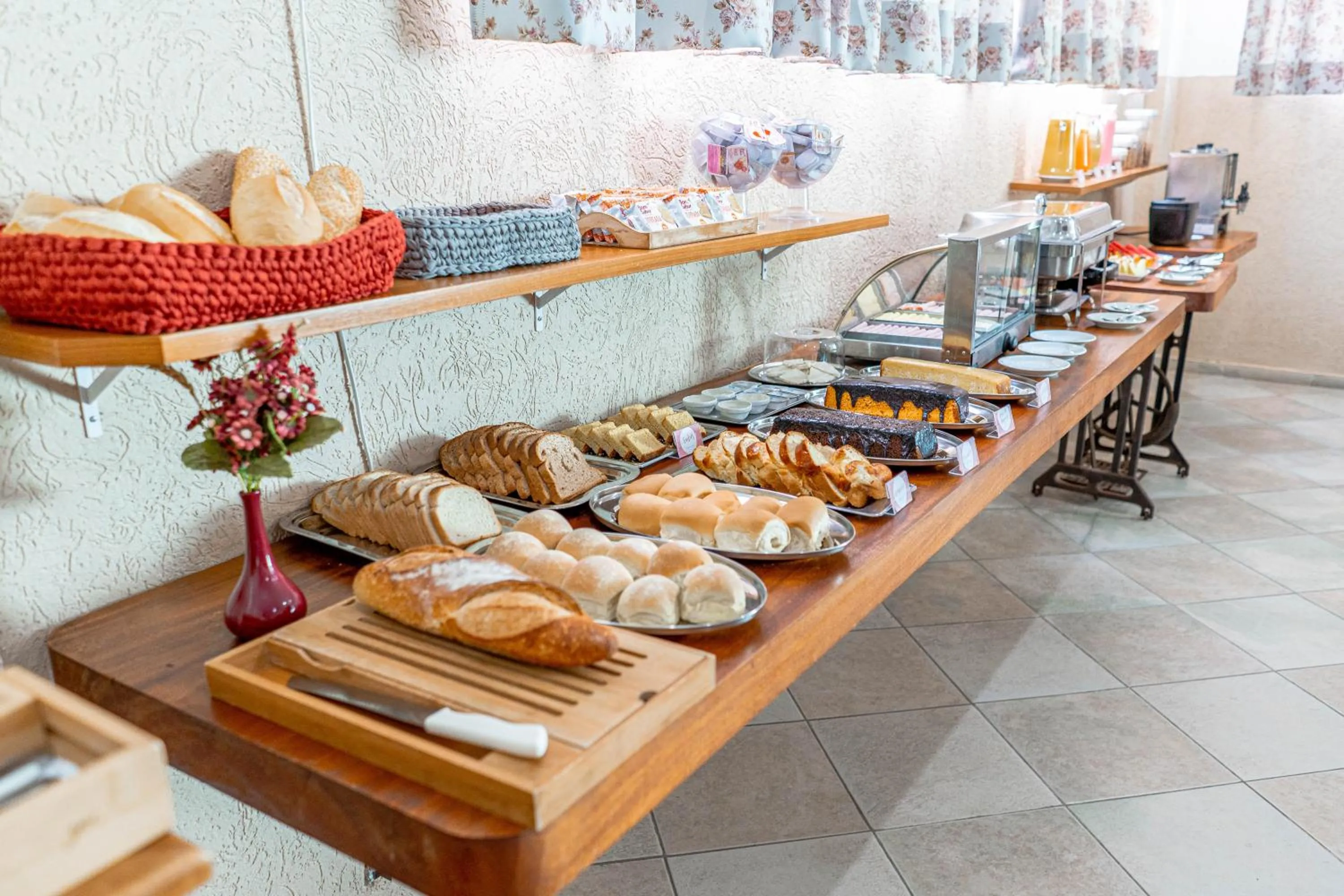 Breakfast in Bella Casa Flat Service