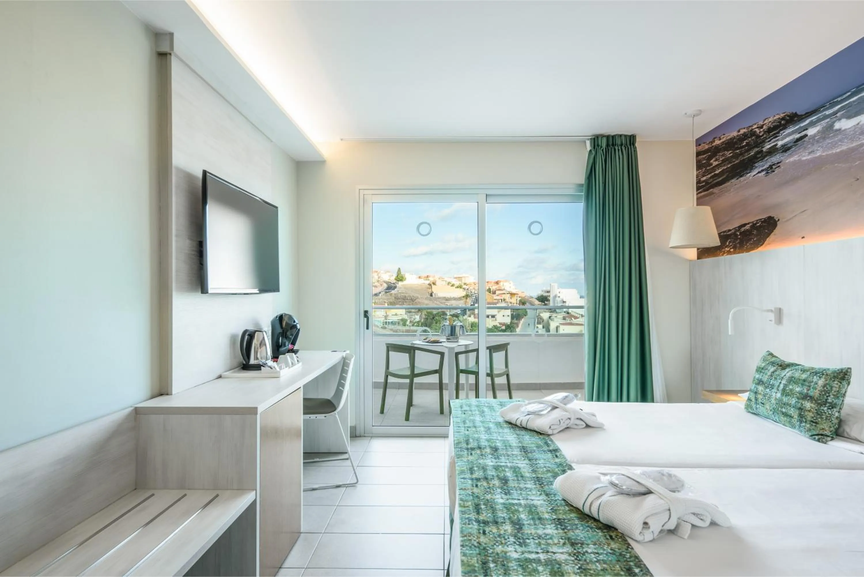 Photo of the whole room, Bed in FERGUS Cactus Garden