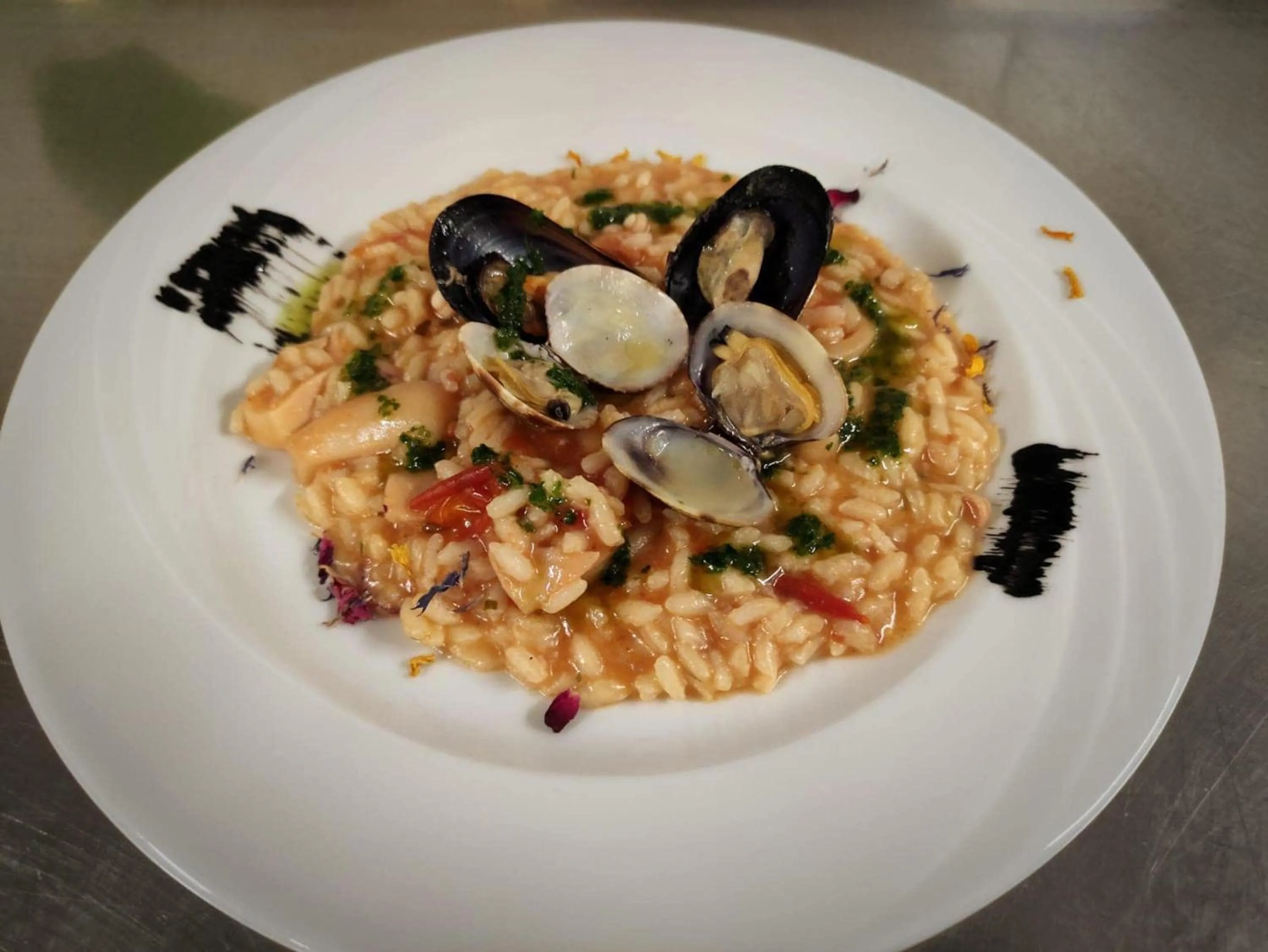 Restaurant/places to eat in Hotel Ferretti