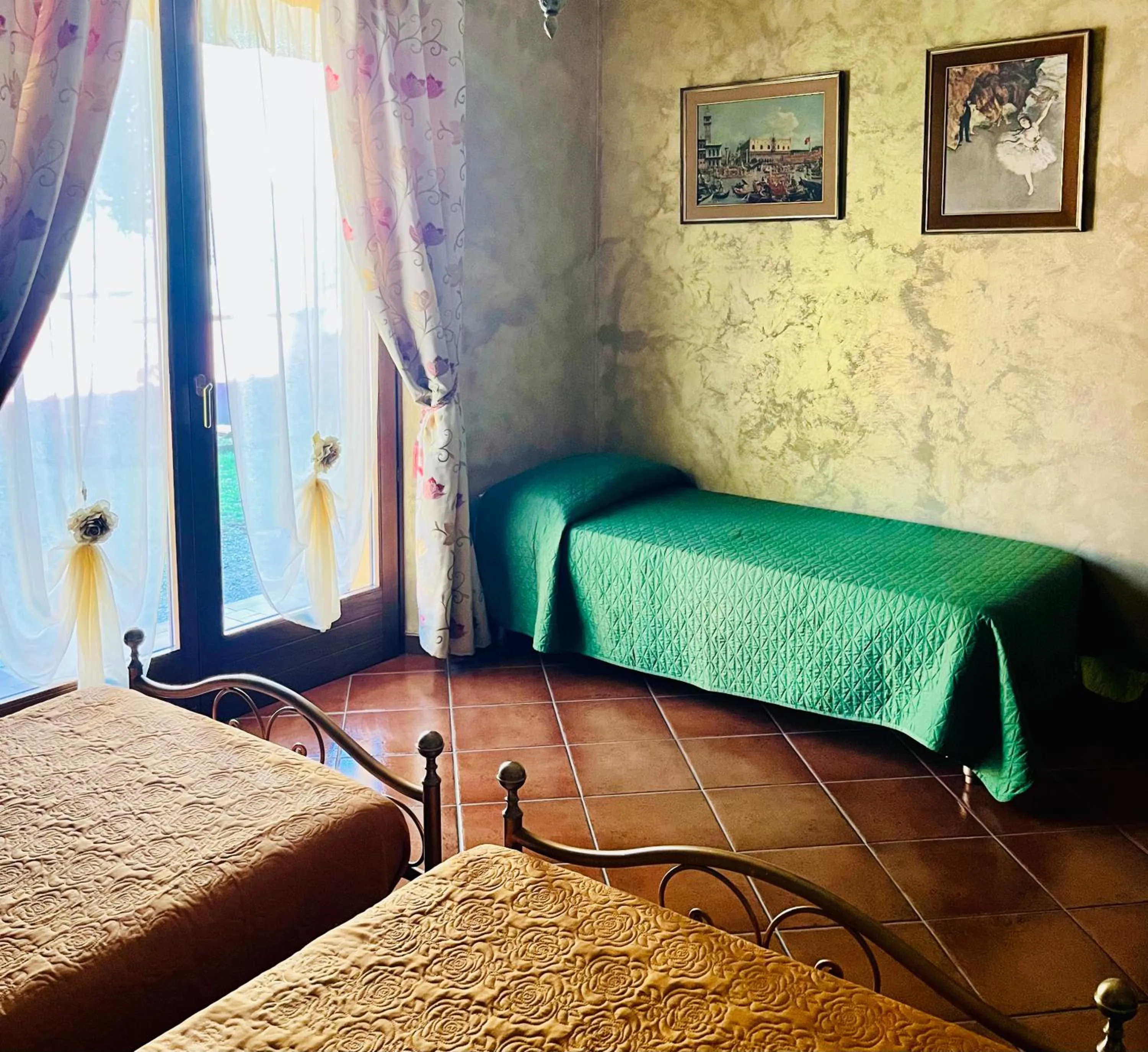 Bed in La Mammola Bed&Breakfast