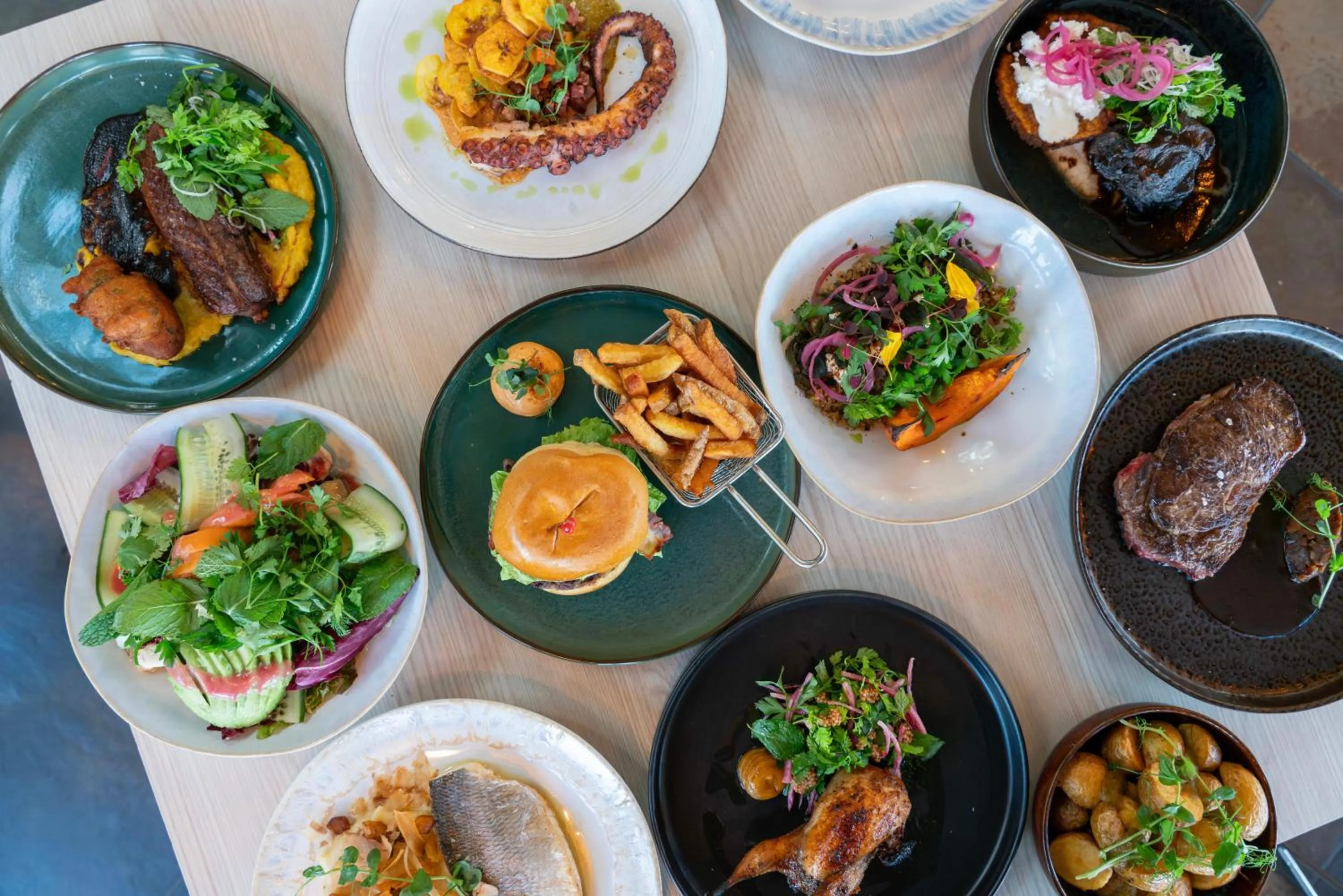 Restaurant/places to eat in Hotel Les Suites - Domaine de Crécy