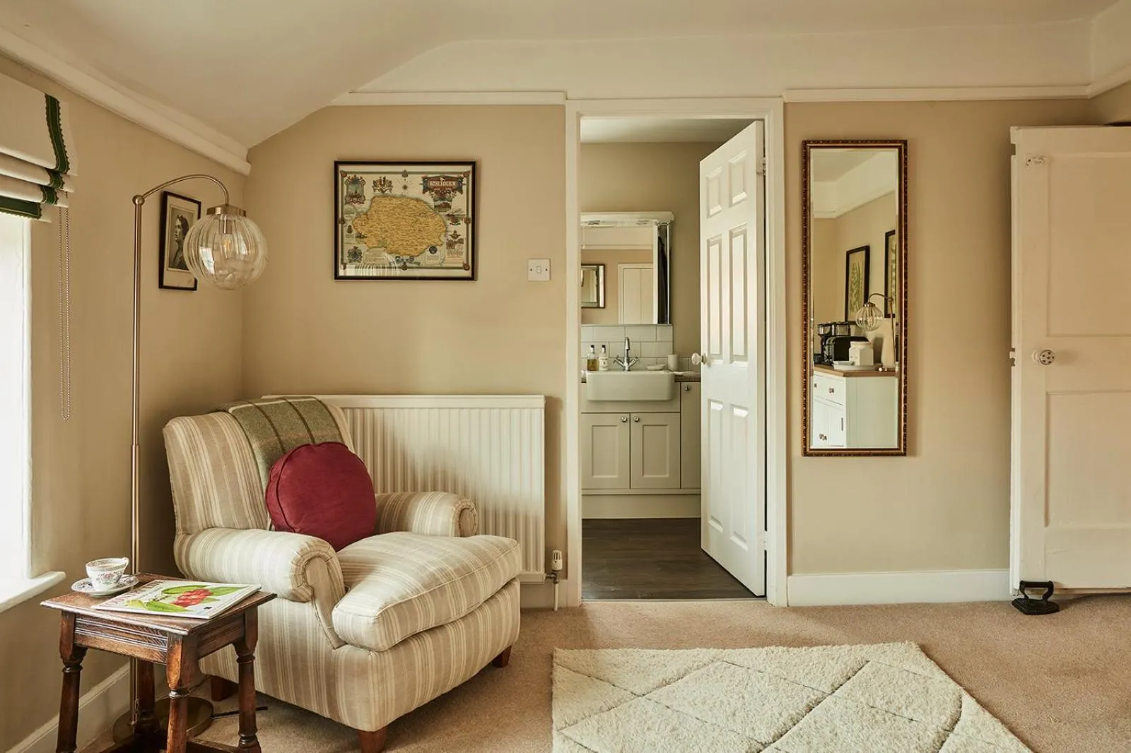 Bathroom in Cliff Farmhouse B&B Suites