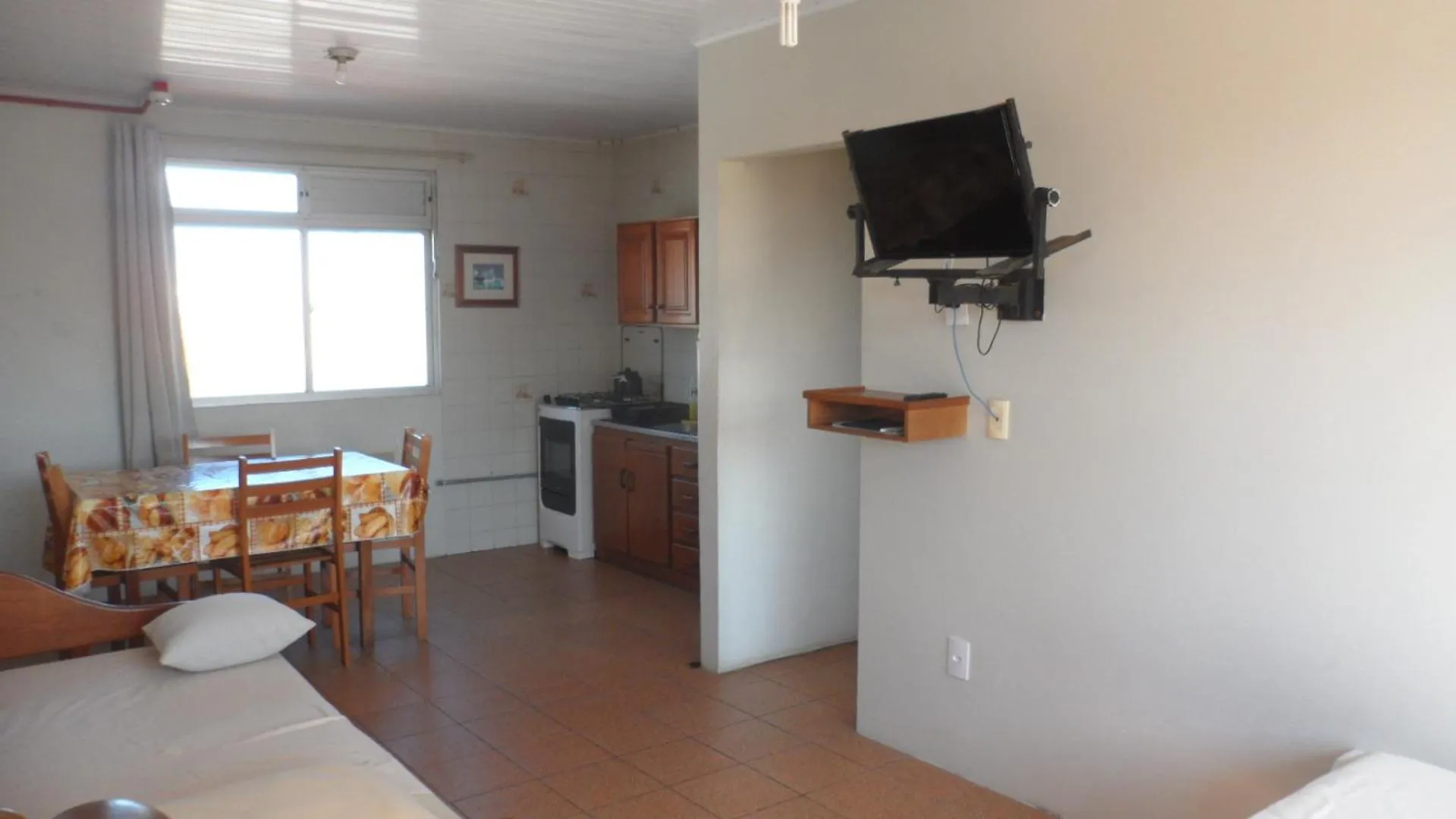 Communal lounge/ TV room in Apart Hotel La Cabana