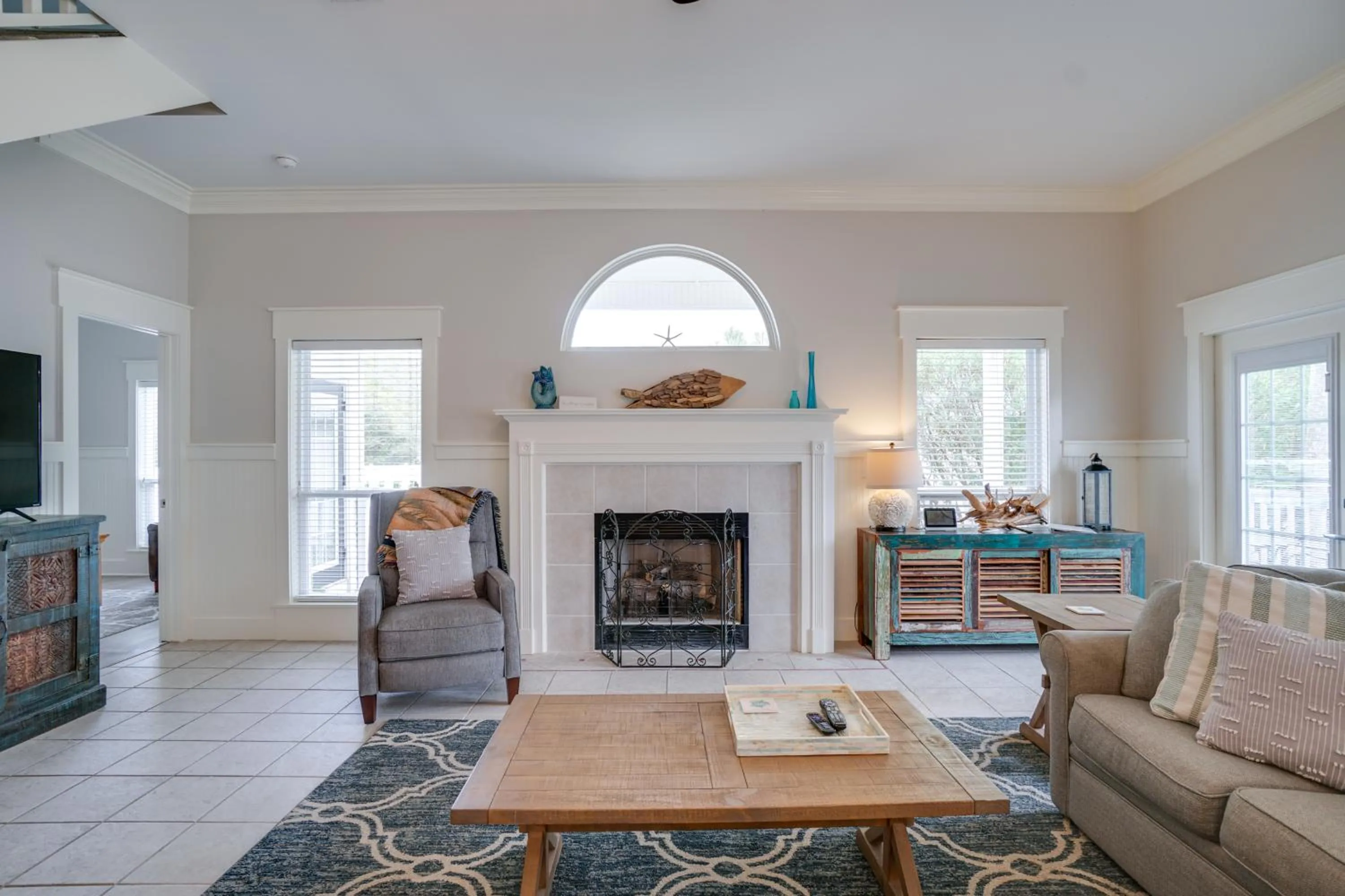 TV and multimedia in 30A Beach House - Walking on Sunshine