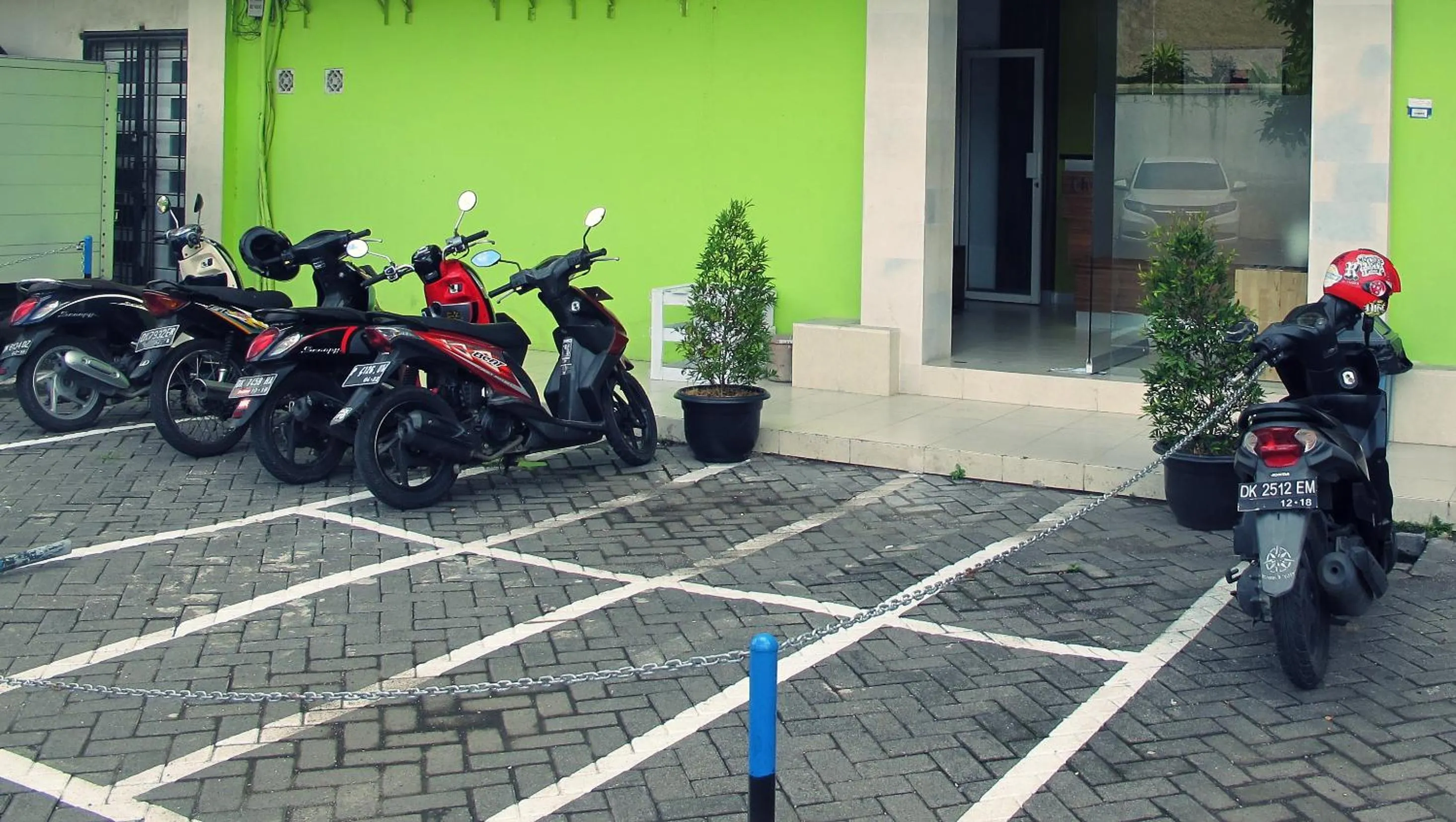 Fitness centre/facilities in The Alley City Hotel