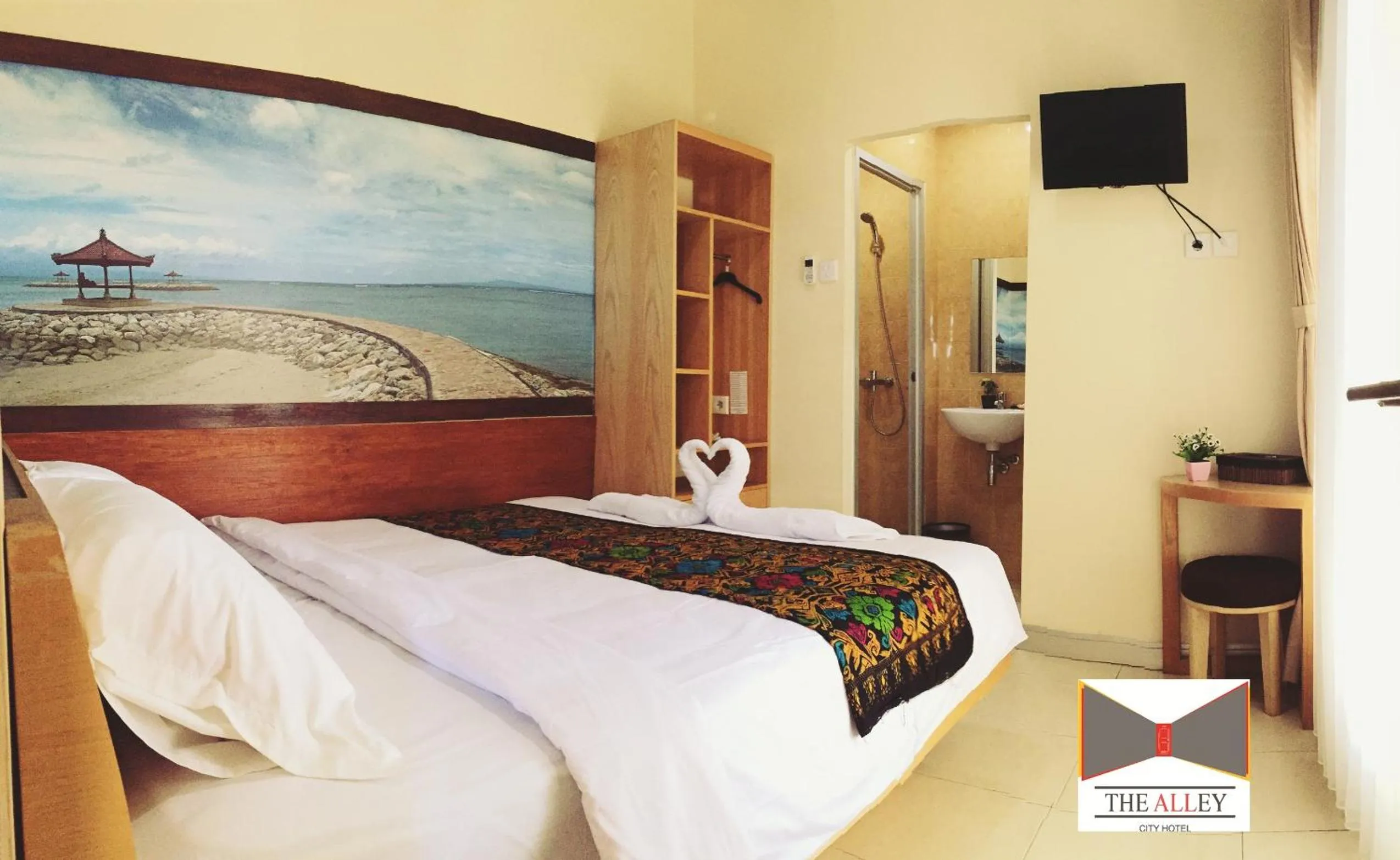 Bed in The Alley City Hotel