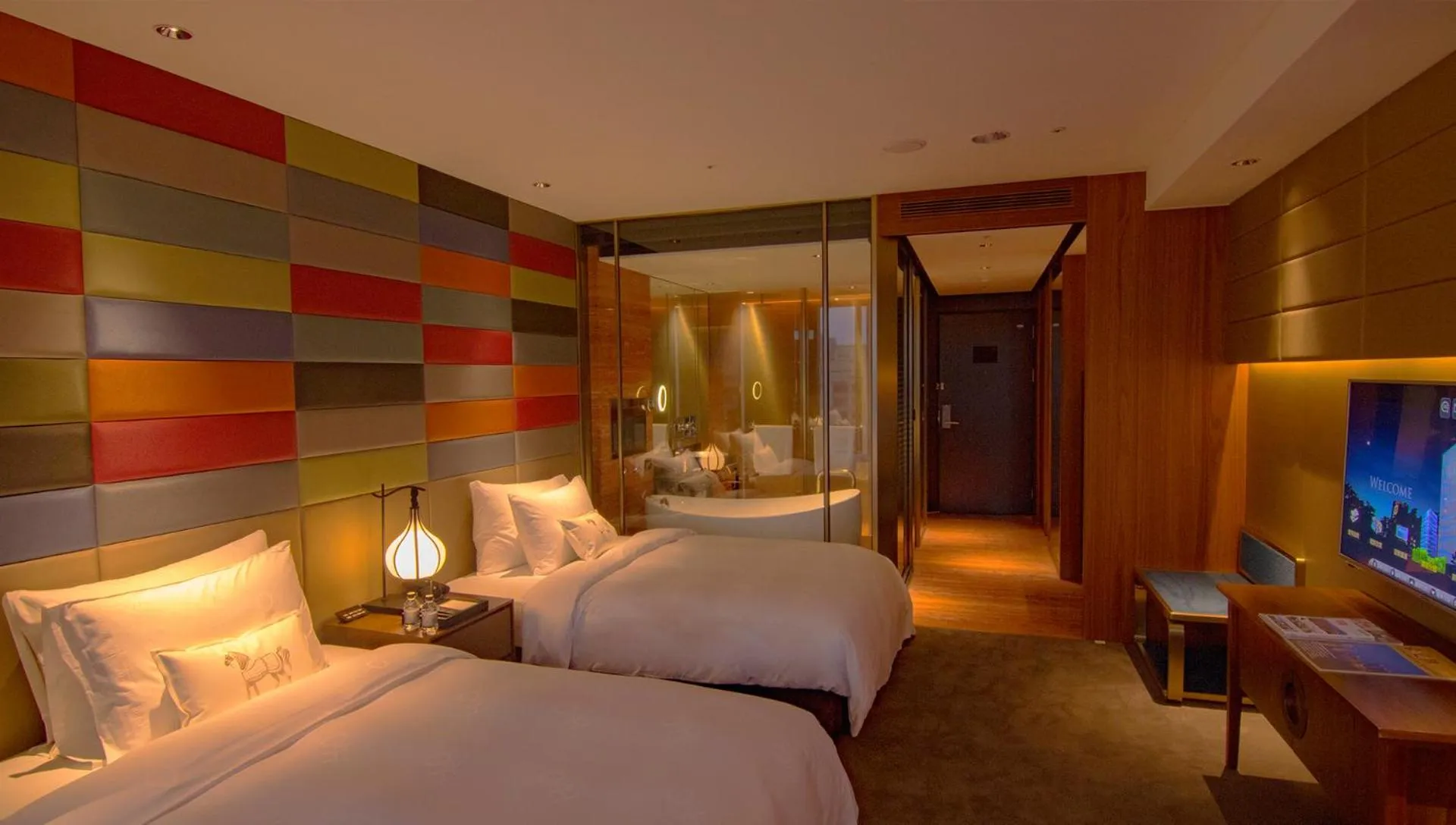 Photo of the whole room, Bed in H2O HOTEL