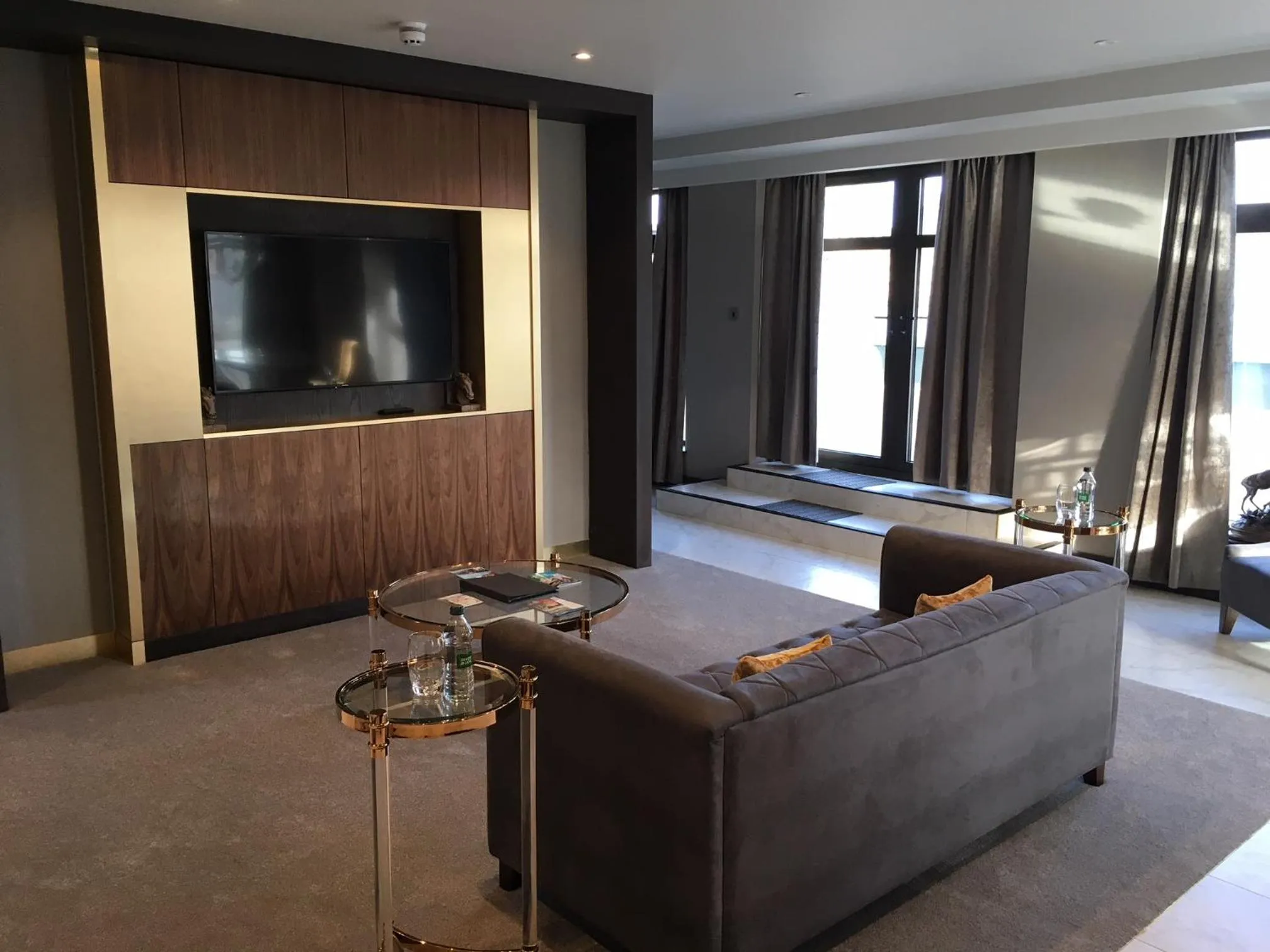 Bed in DoubleTree by Hilton Belfast City Ten Square