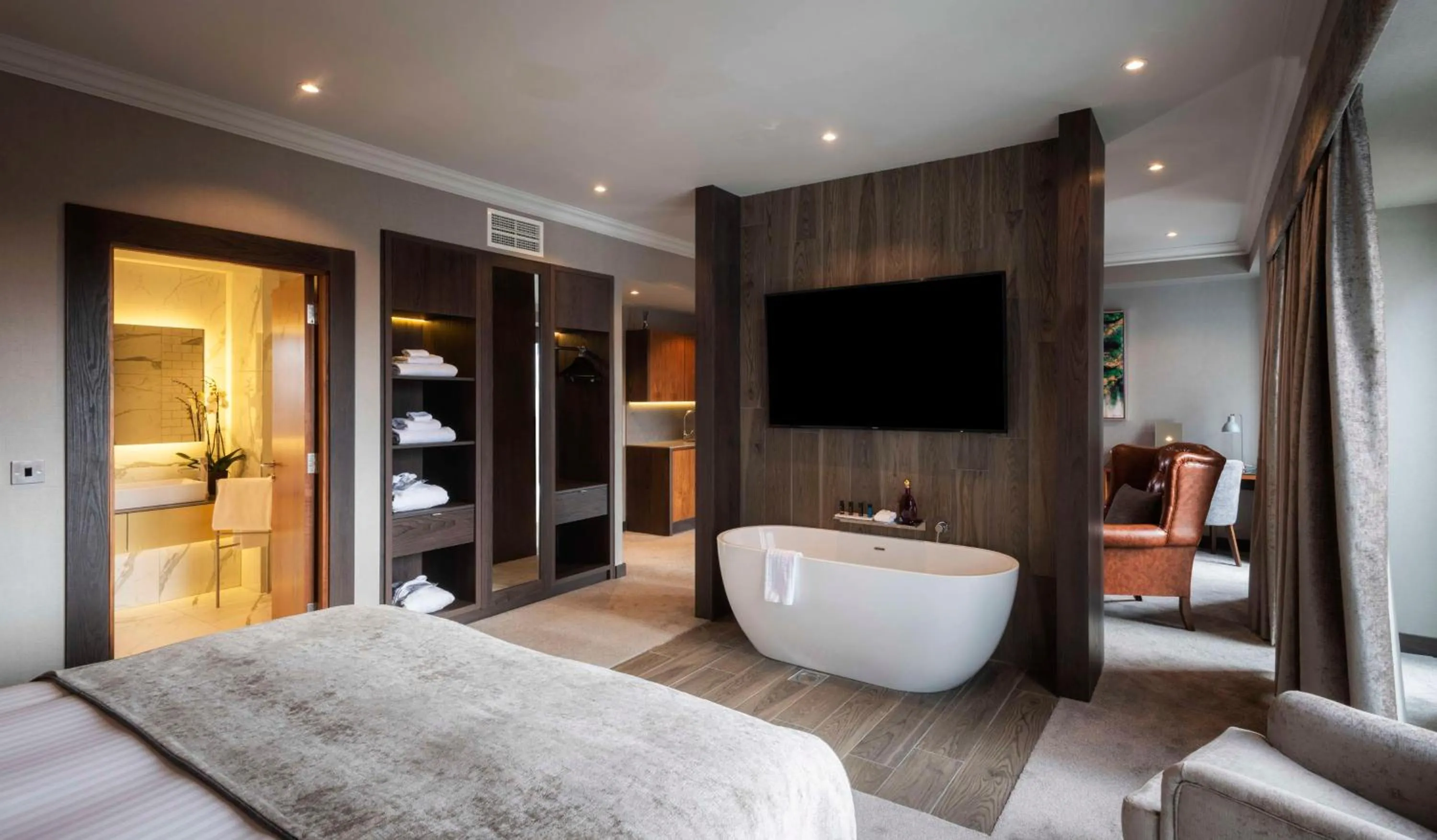 Bed in DoubleTree by Hilton Belfast City Ten Square