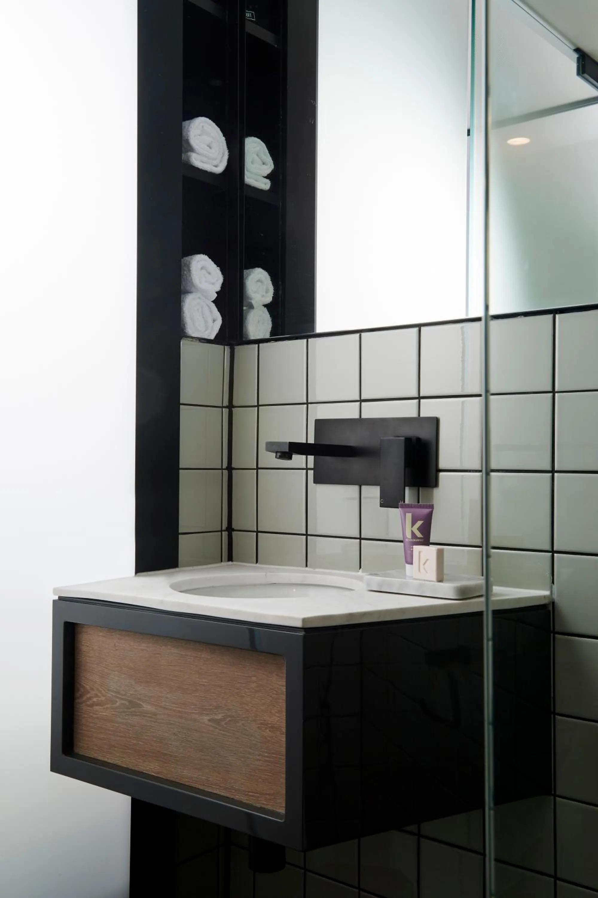 Bathroom in Tribe Perth Kings Park