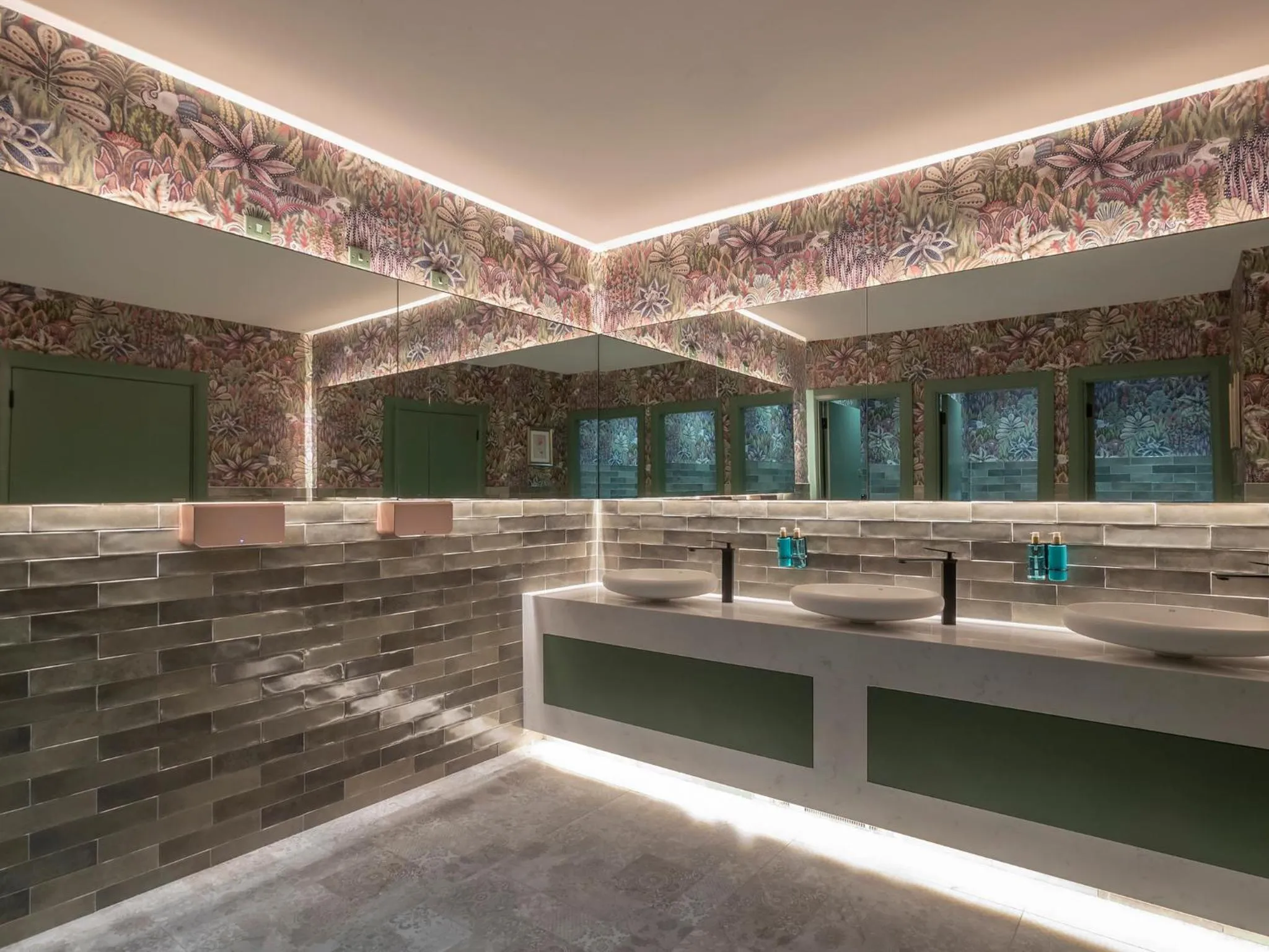 Bathroom in HYDE Hotel