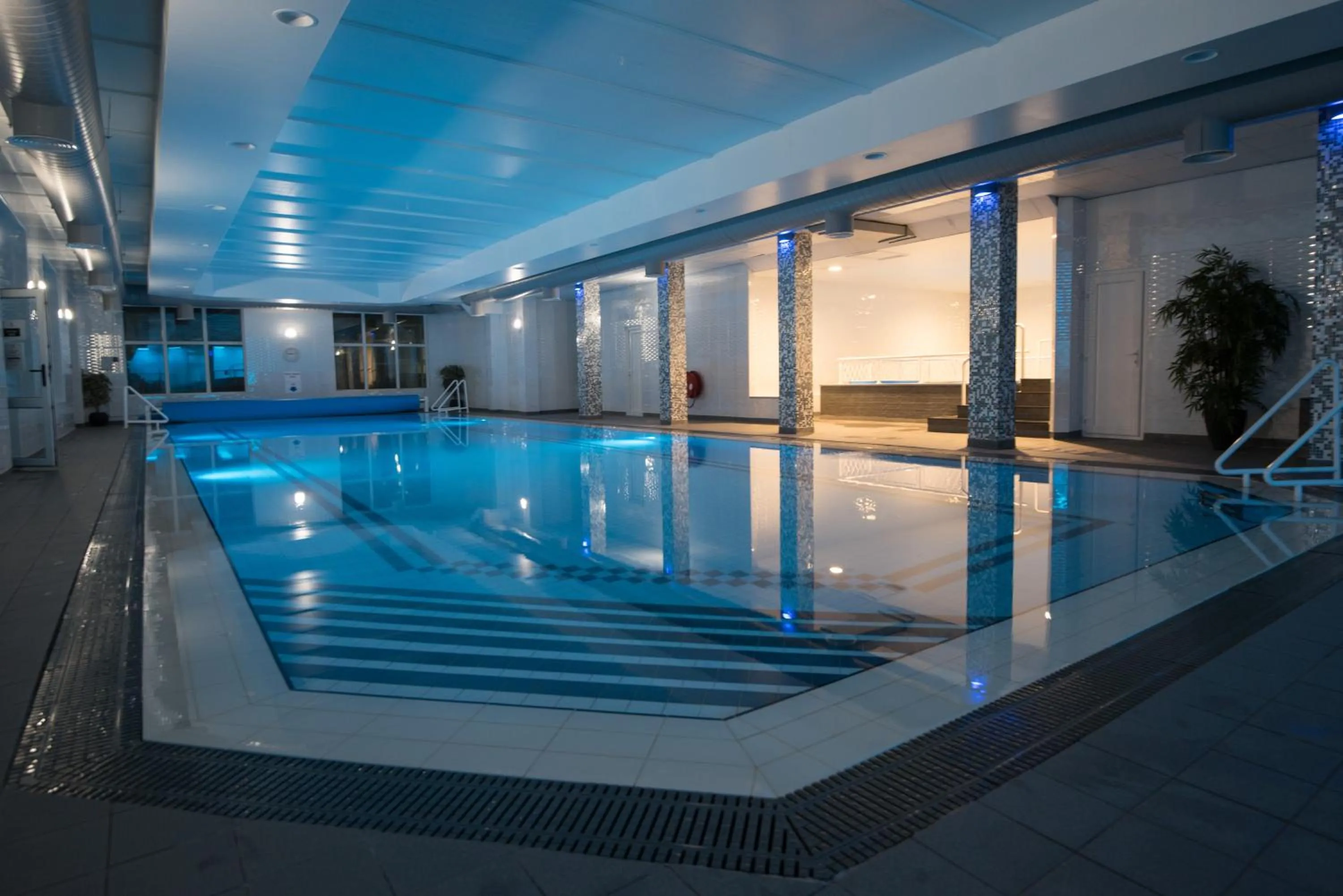 Swimming pool in Mount Errigal Hotel, Conference & Leisure Centre