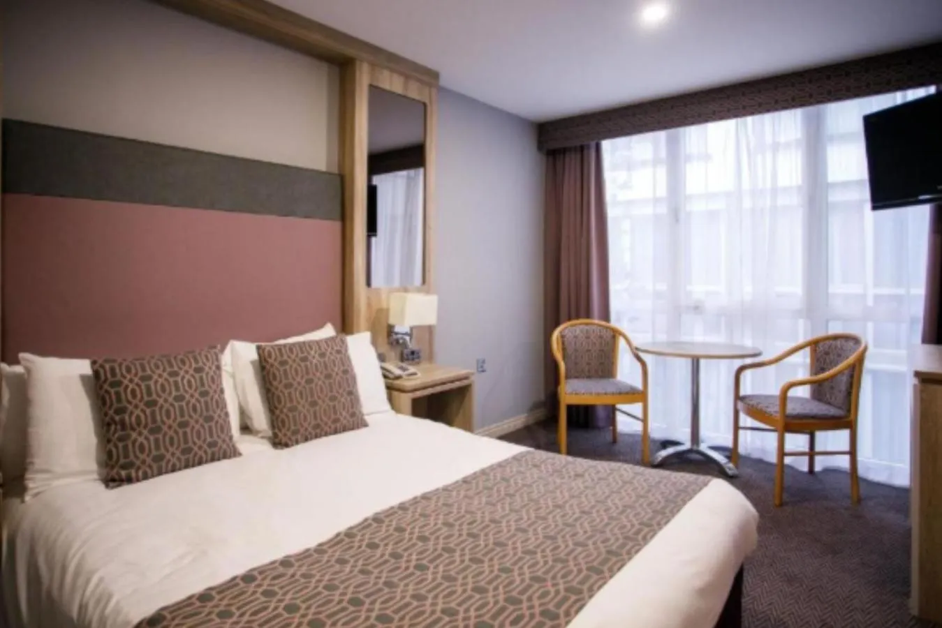 Bedroom, Bed in Mount Errigal Hotel, Conference & Leisure Centre