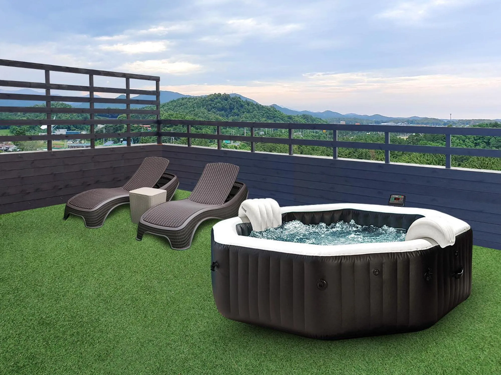 Balcony/Terrace in Ocean 2 You Resort Seorak Beach Hotel & Condo