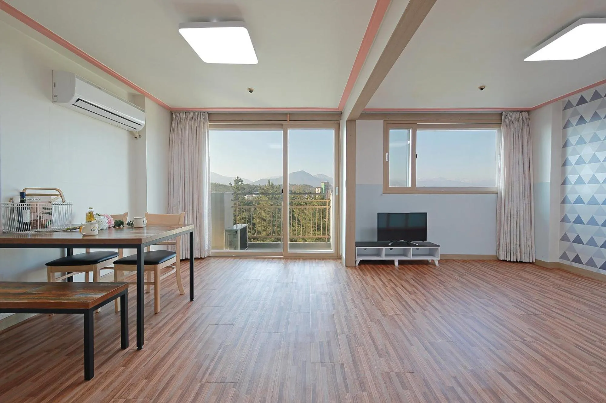 Photo of the whole room in Ocean 2 You Resort Seorak Beach Hotel & Condo